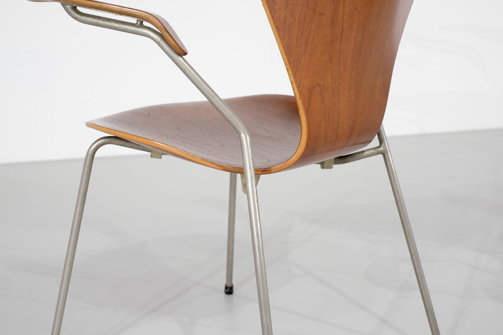 950.0 Chair Model " 3207 "In Wood By Arne Jacobsen For Fritz Hansen, Denmark 1955. photo