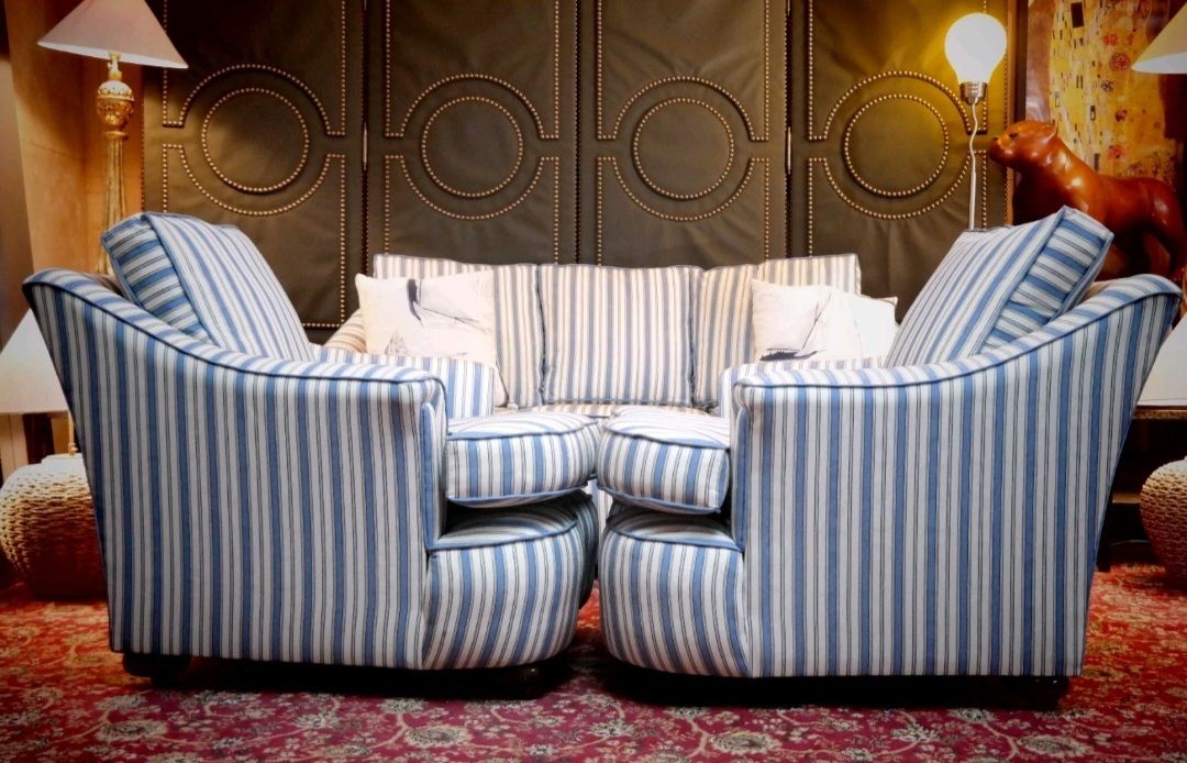 Stunning Colefax And Fowler Club Sofa With Pair Armchairs Ticking Fabric Del photo vintage