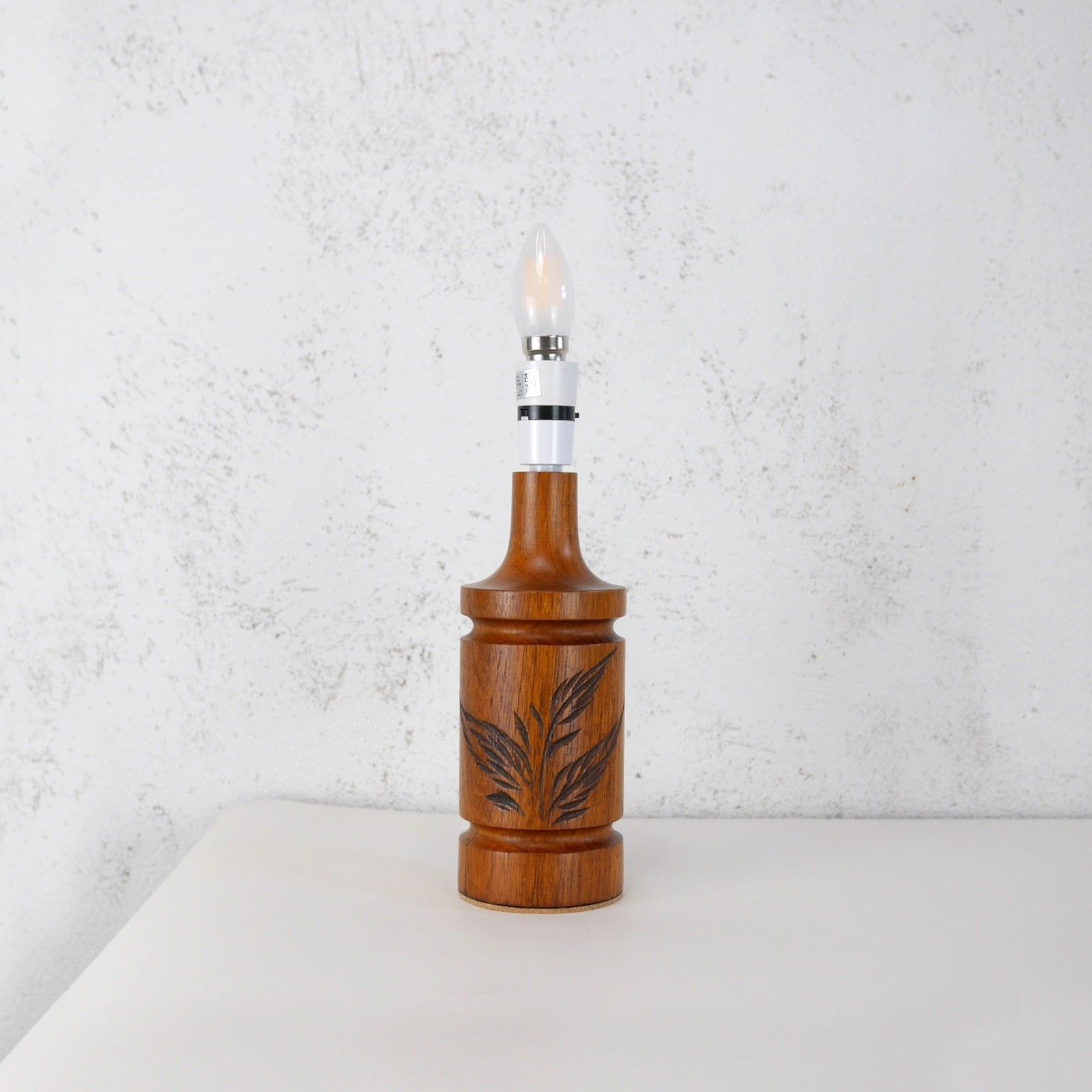 Vintage Mid Century Carved Teak Table Lamp Light Danish #102961