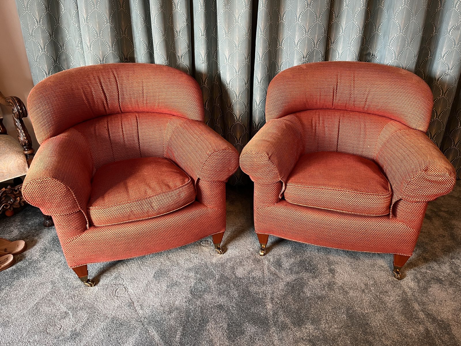 photo vinterior Pair Of Delightful Bucket Armchairs