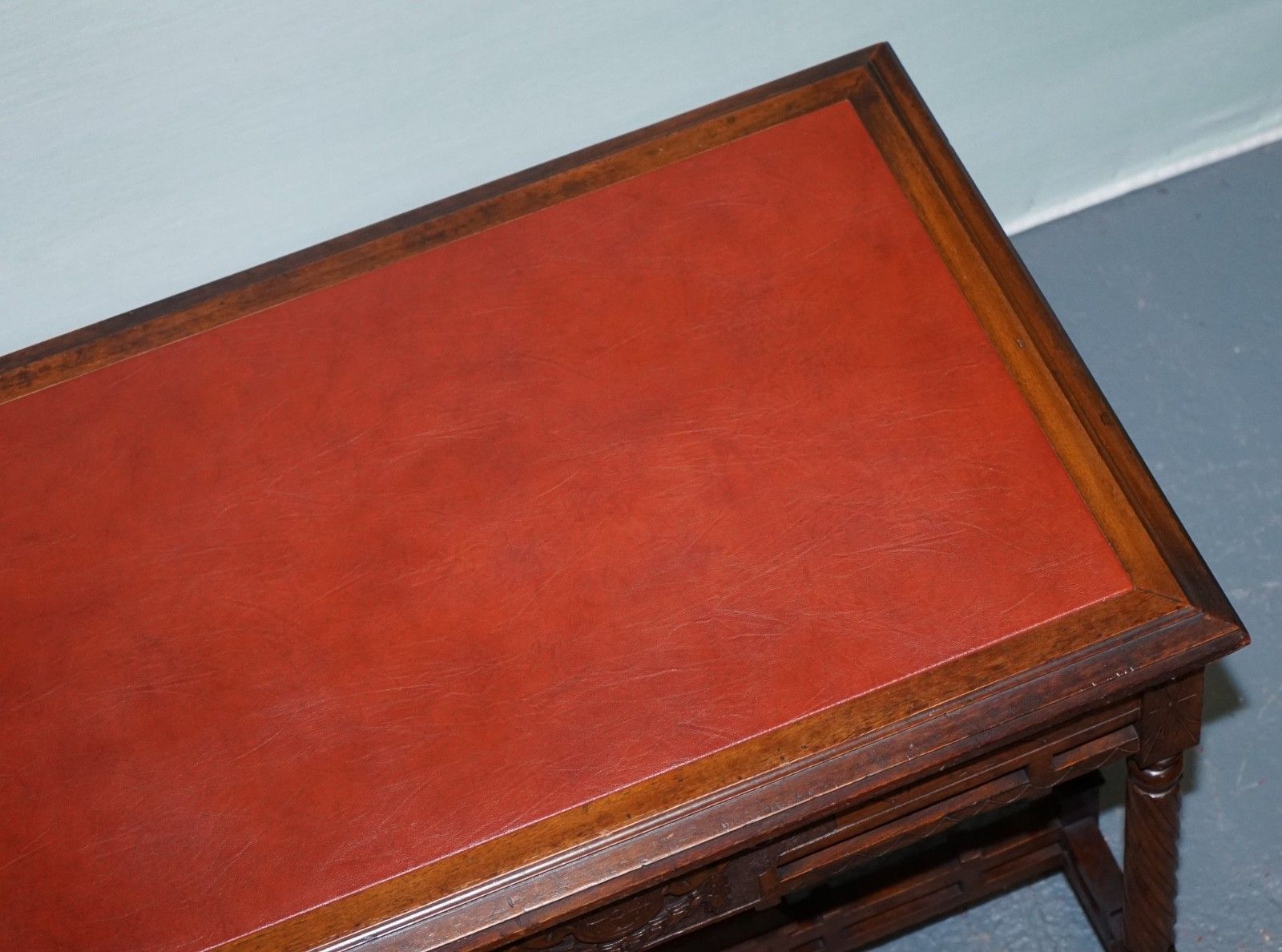 photo vintage Late 19th Century Continental Carved Walnut Writing Table Leather Inlay Top