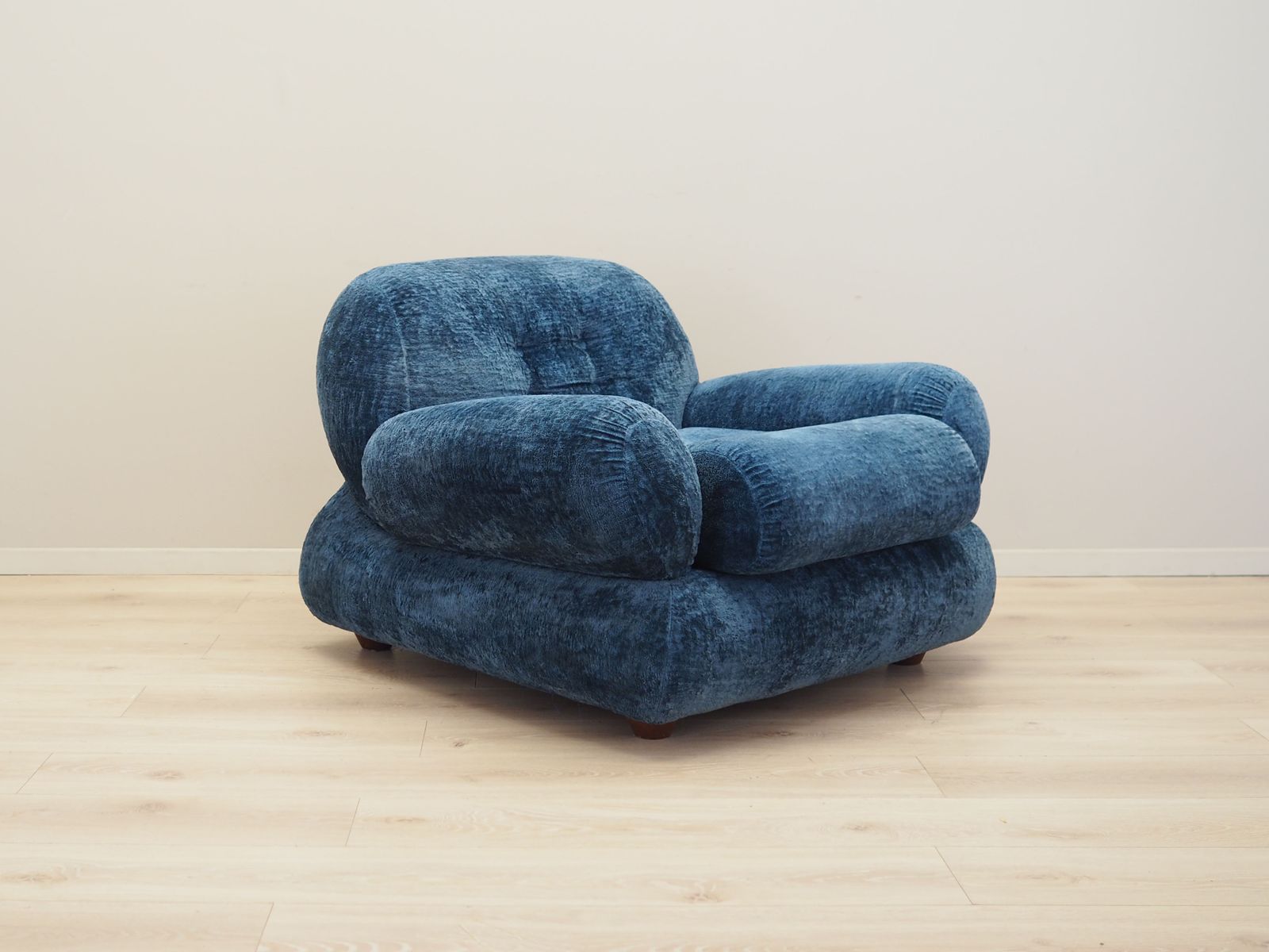 photo furniture Blauwe Fauteuil, Italiaans Design, Jaren 1970, Productie: Italië