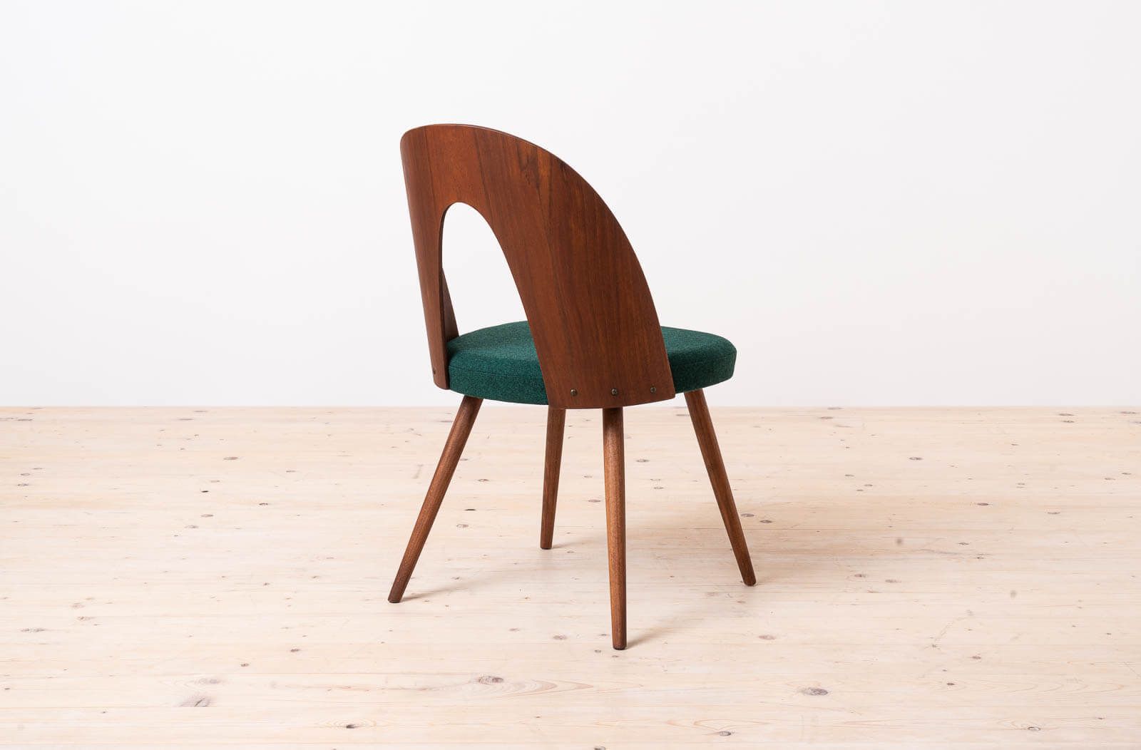photo furniture Set Of 10 Mid Century Dining Chairs By A. šuman, 1960s, Customizable Upholstery Available
