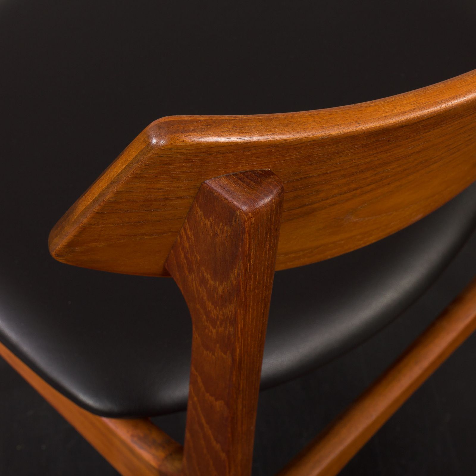 photo furniture Teak Mid Century Chair By Funder Schmidt & Madsen In Black Aniline Leather, Denmark 1960s