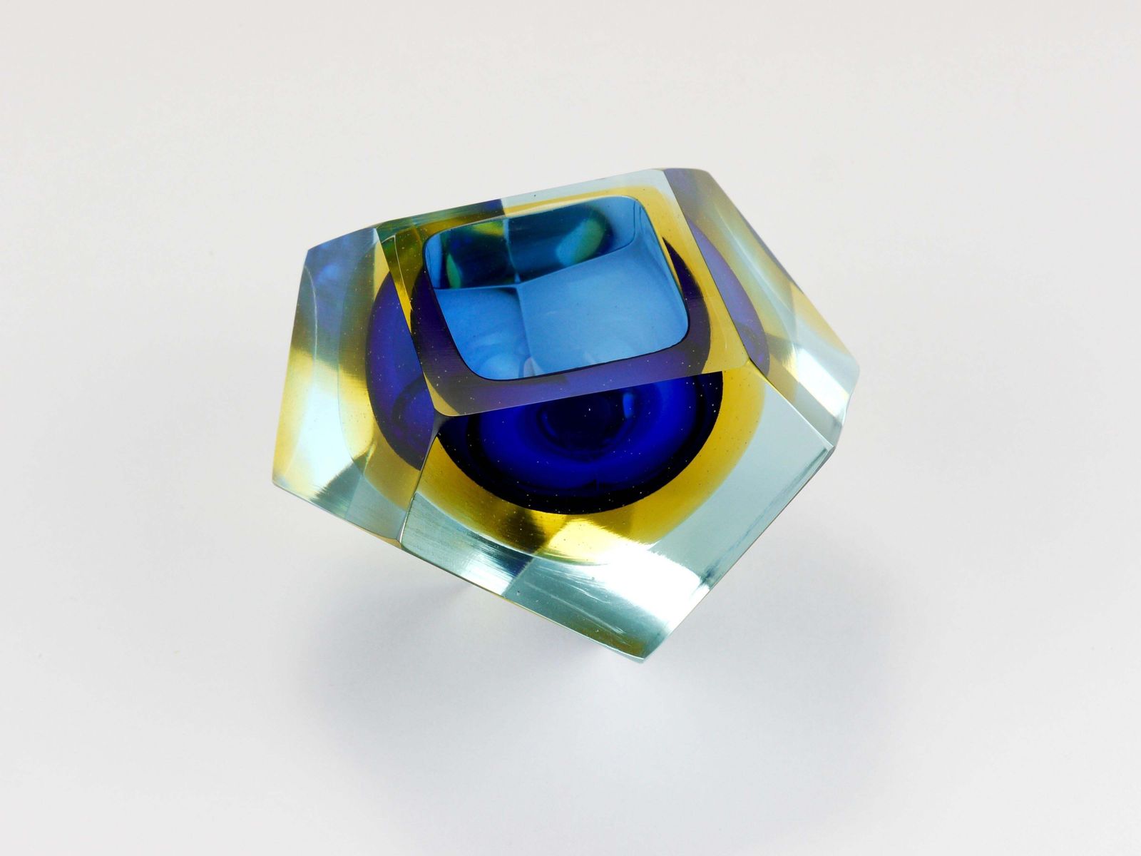 Mandruzzato Sommerso Faceted Diamond Caviar Bowl, Murano Glass, Italy, 1960s photo Home Decor