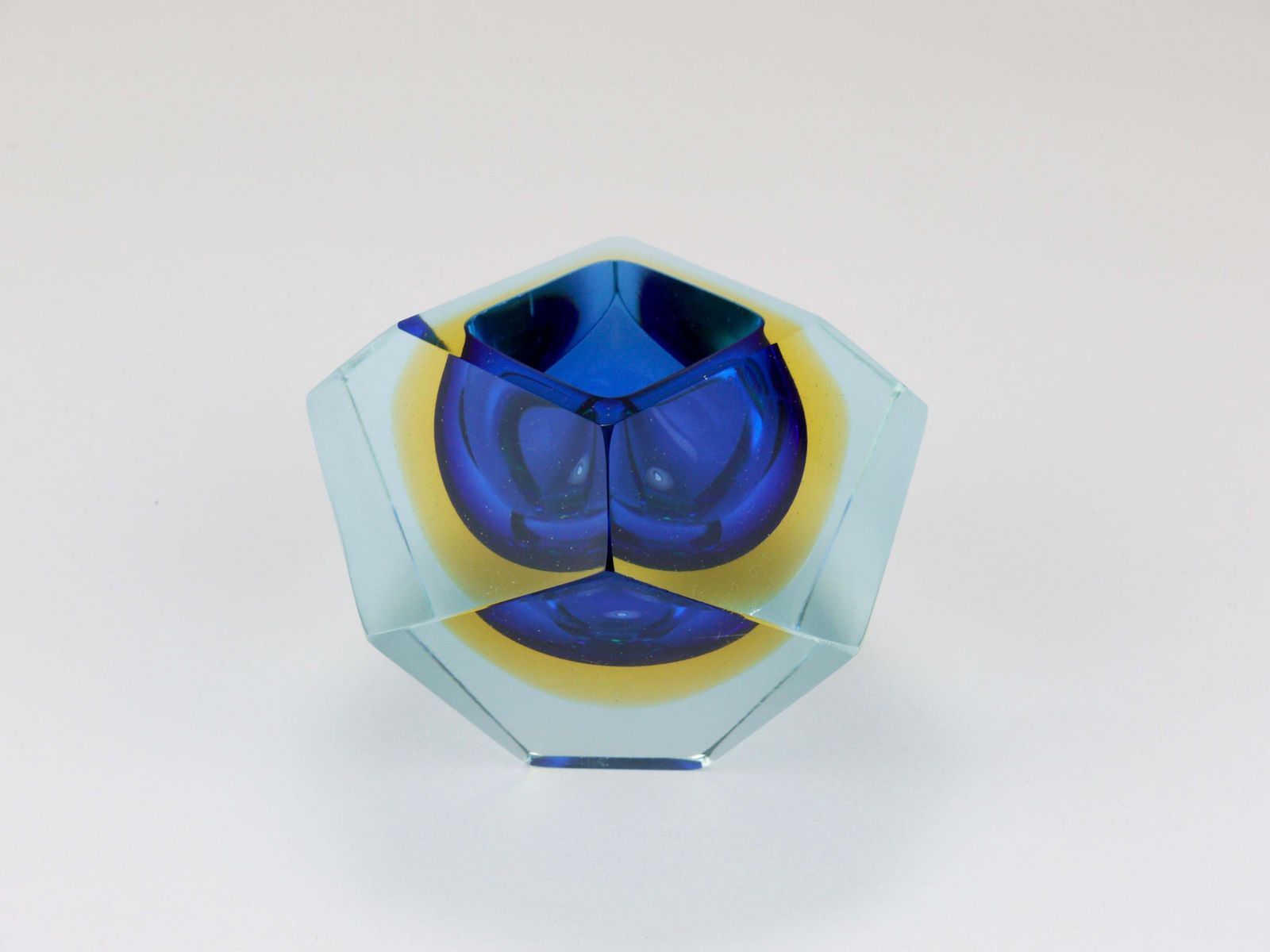 Home Decor Mandruzzato Sommerso Faceted Diamond Caviar Bowl, Murano Glass, Italy, 1960s photo