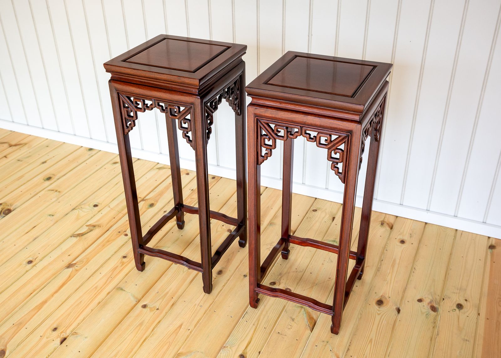 photo furniture Chinese Hardwood Plant Stands Side Tables Pair Lamp Tables Hongmu Antiqu.E Qing Oriental Pierce Carved Humpback Open Fretwork