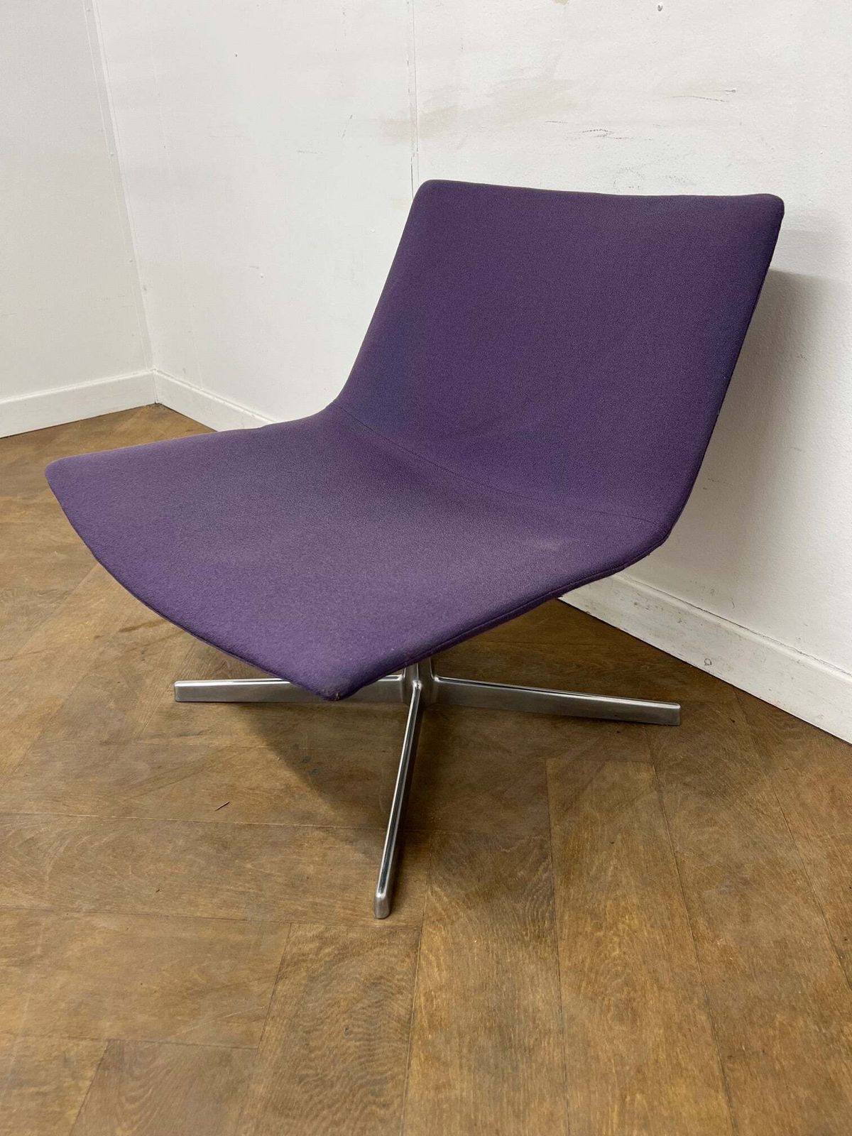 Used Arper Catifa 80 Chair In Purple Cloth photo 270.0