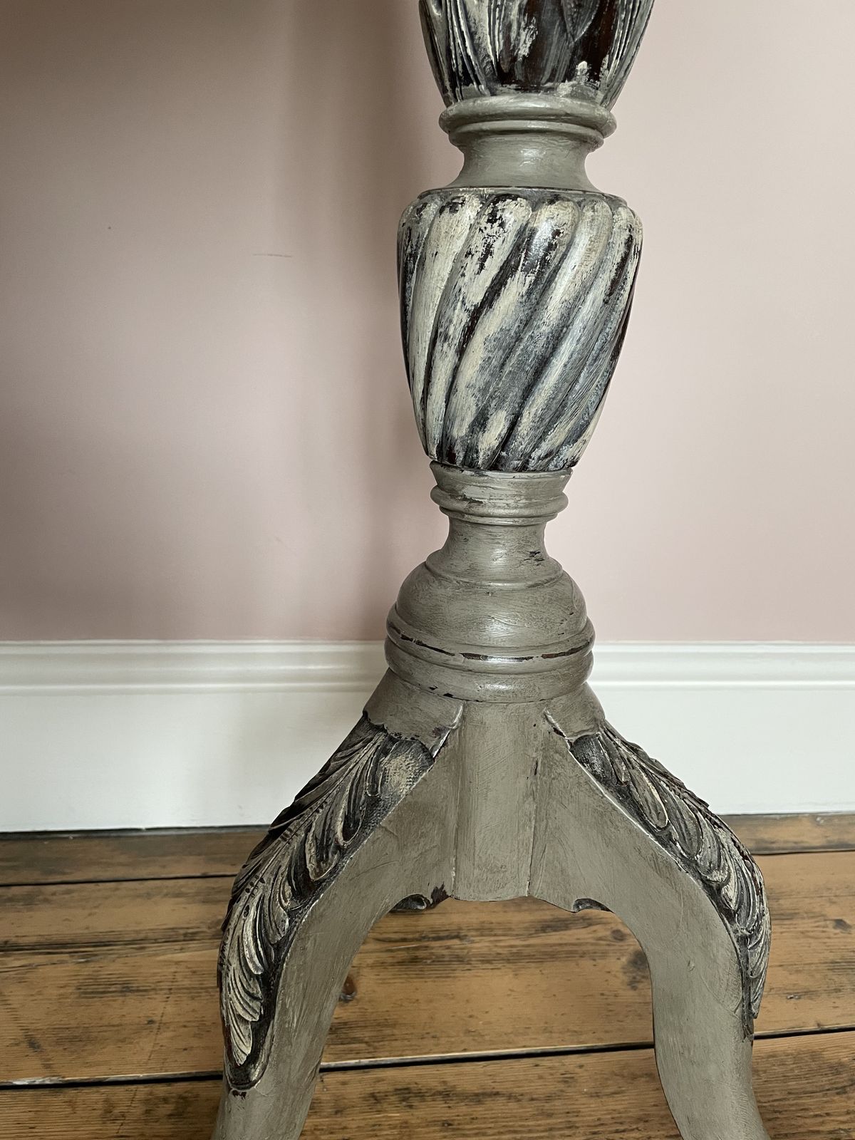 Painted Victorian Carved Wooden Torchiere/Plant/Lamp Stand photo for sale