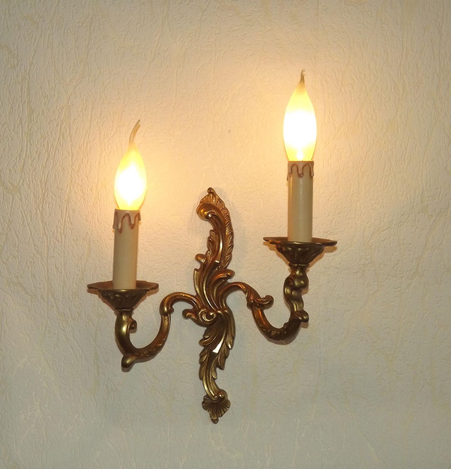 Large French Vintage Bronze Double Light Acanthus Leaf Wall Sconce With Off Set Arms. French Vintage Lighting. Bronze Double Wall Light. photo furniture