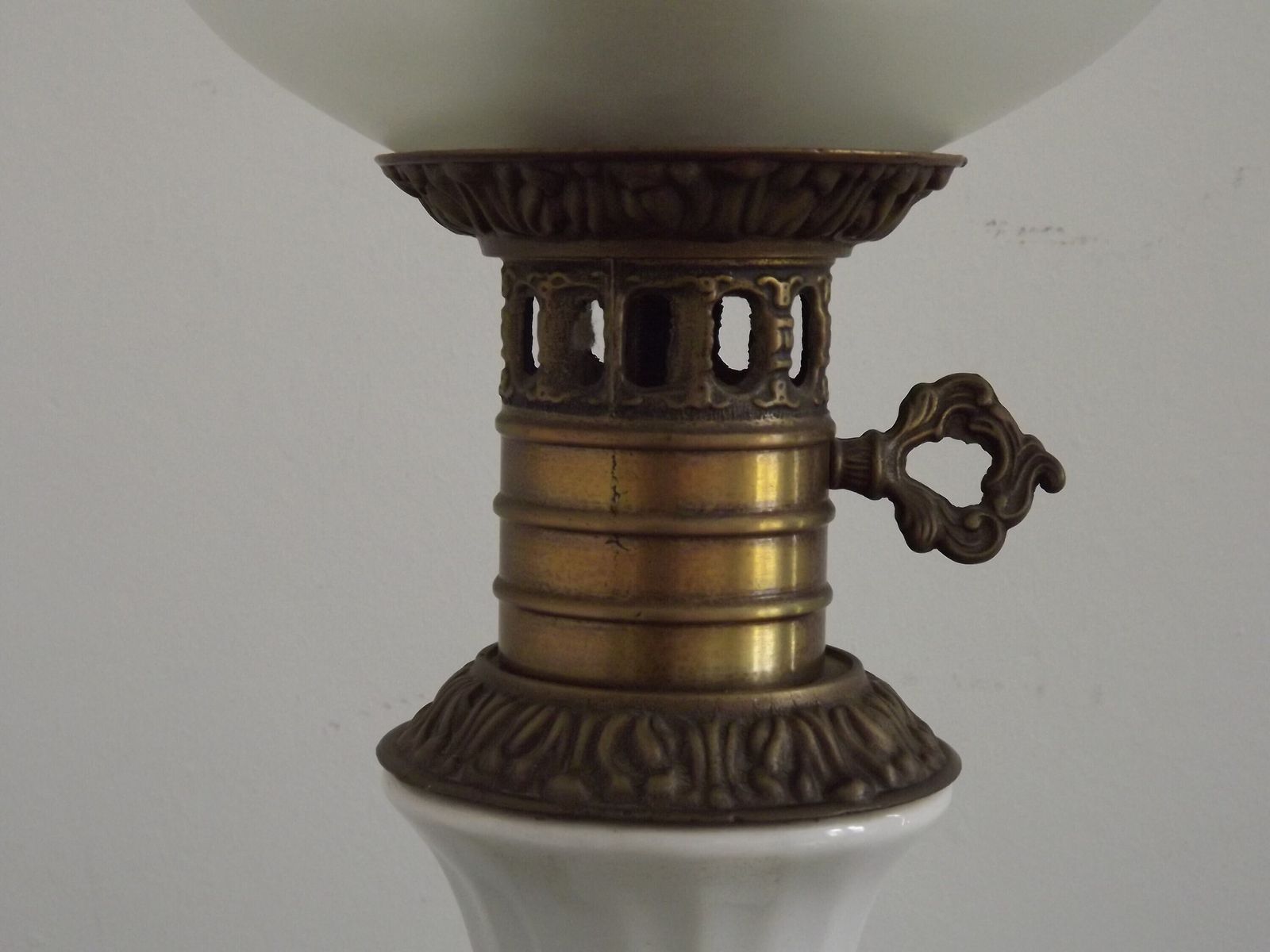 White Porcelain Floral Lantern Table Lamp With Pattern Glass Shade & Funnel   Vintage French Lighting. Tall Porcelain And Bronze Table Lamp photo 145.0