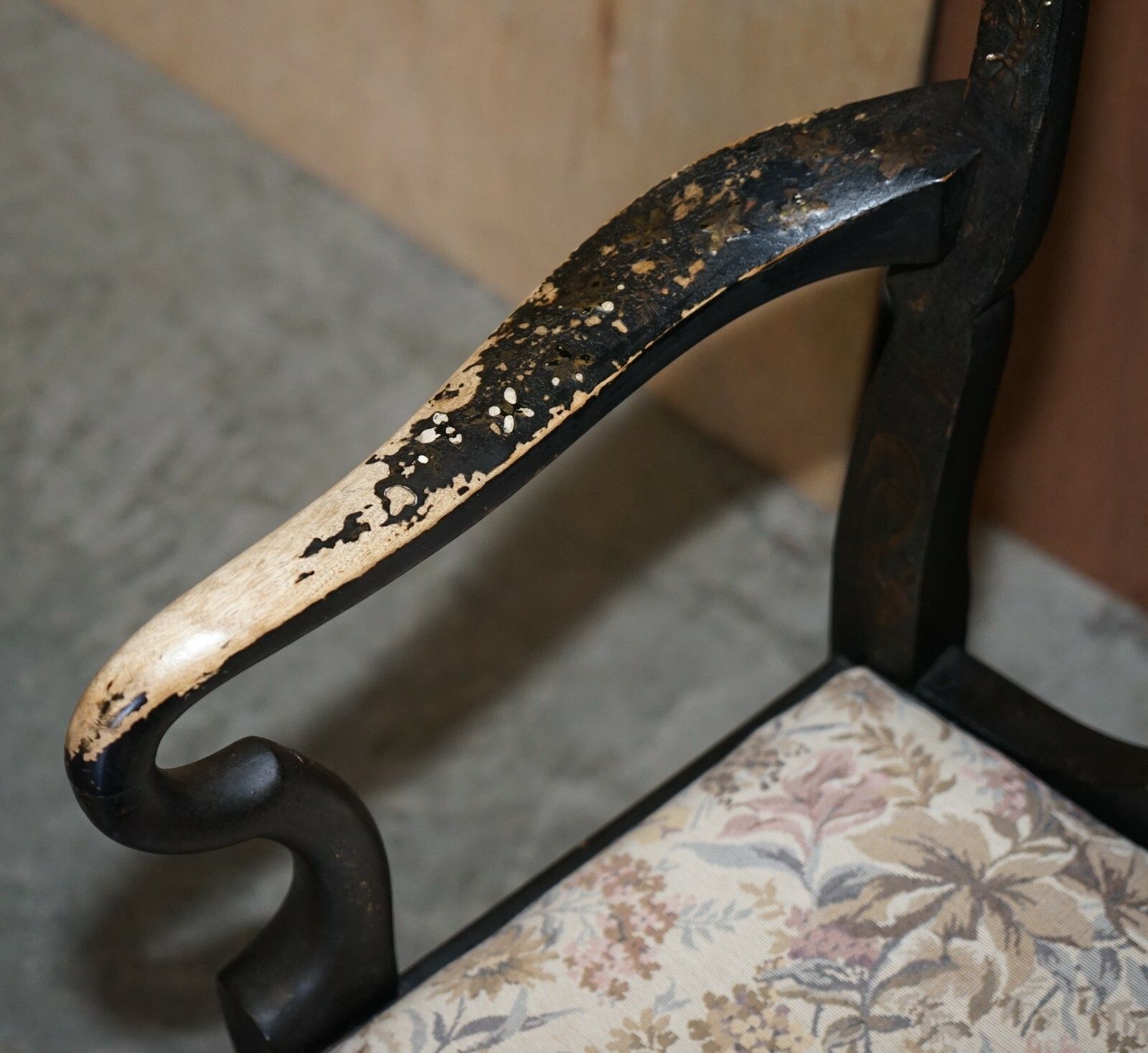 Antique Georgian Chinoiserie Black Lacquer Armchair Original Paint Well Worn photo vinterior