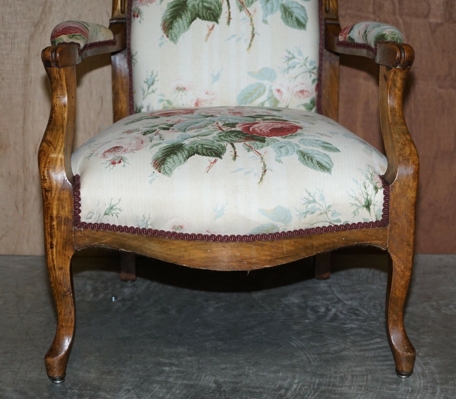 Victorian Hand Carved Walnut, Show Framed High Back Armchair In Colefax Fowler photo vintage