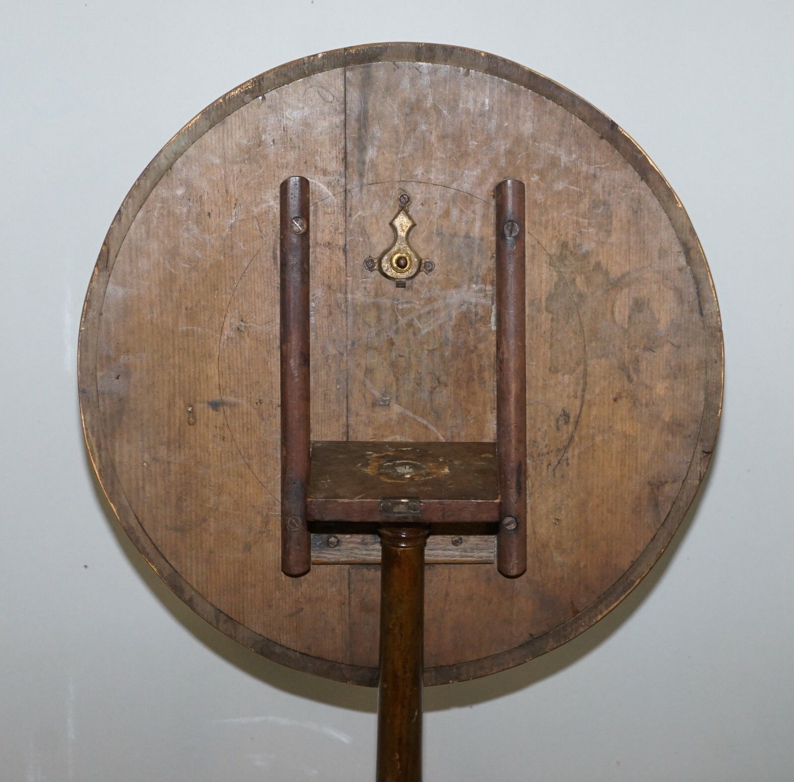 1850.0 Regency Circa 1810 Italian Polychrome Painted Hand Carved Tilt Top Side Table photo