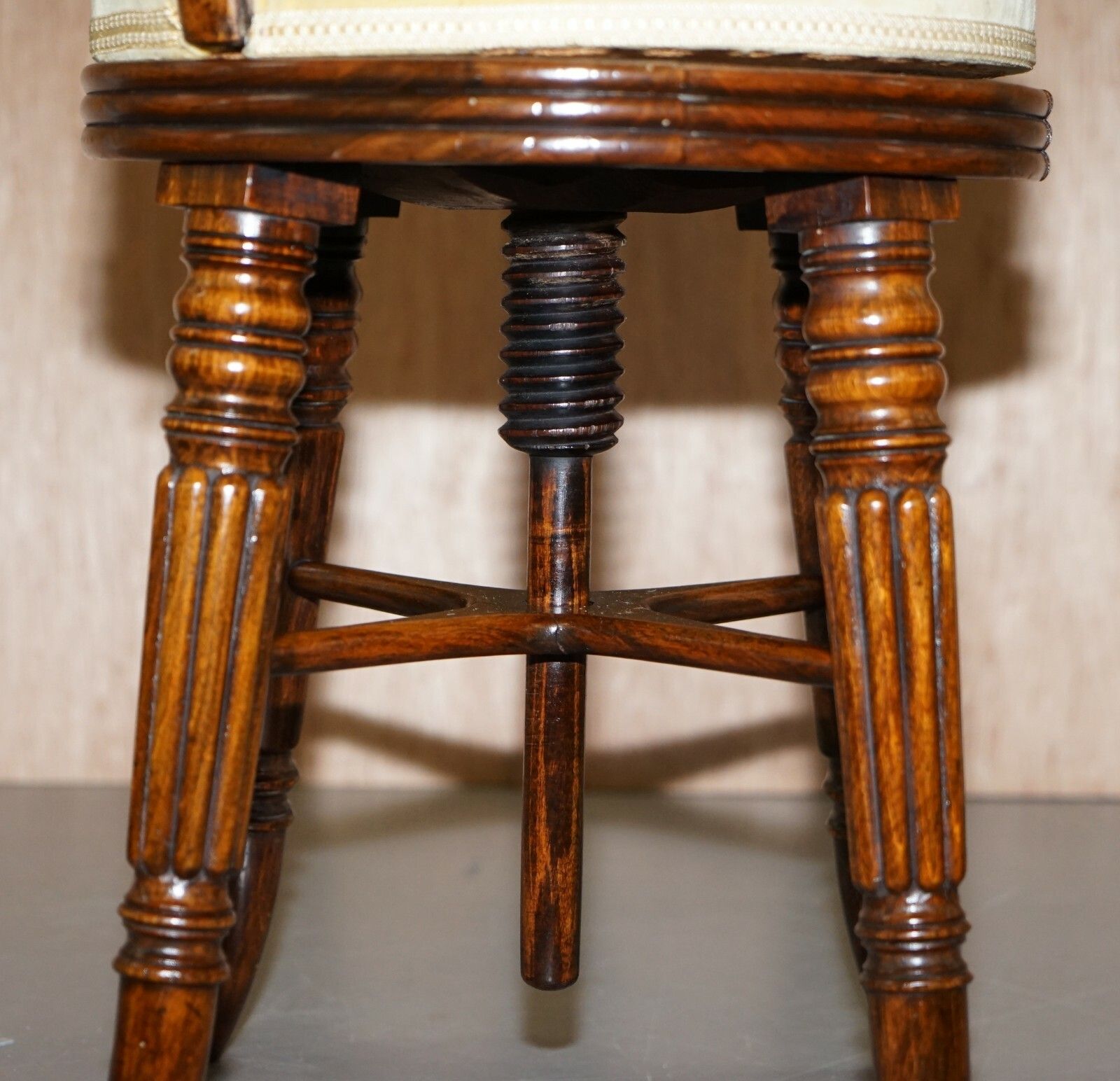 photo furniture Very Rare Gillows Of Lancaster Regency Rosewood Harpist Height Adjustable Chair