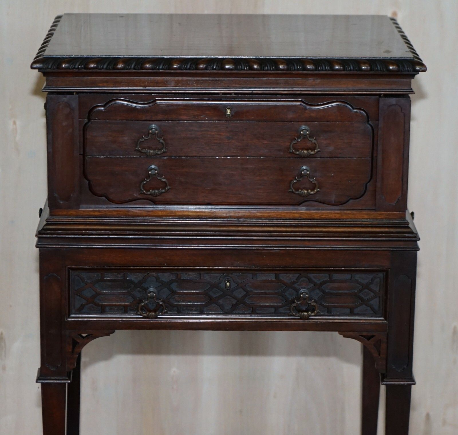Maple & Co Thomas Chippendale Careved Victorian Mahogany Cutlery Side End Table photo Furniture