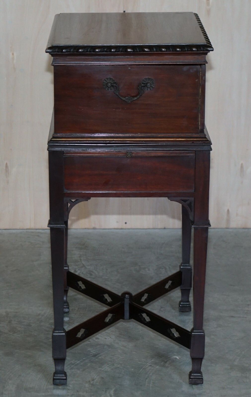 photo furniture Maple & Co Thomas Chippendale Careved Victorian Mahogany Cutlery Side End Table