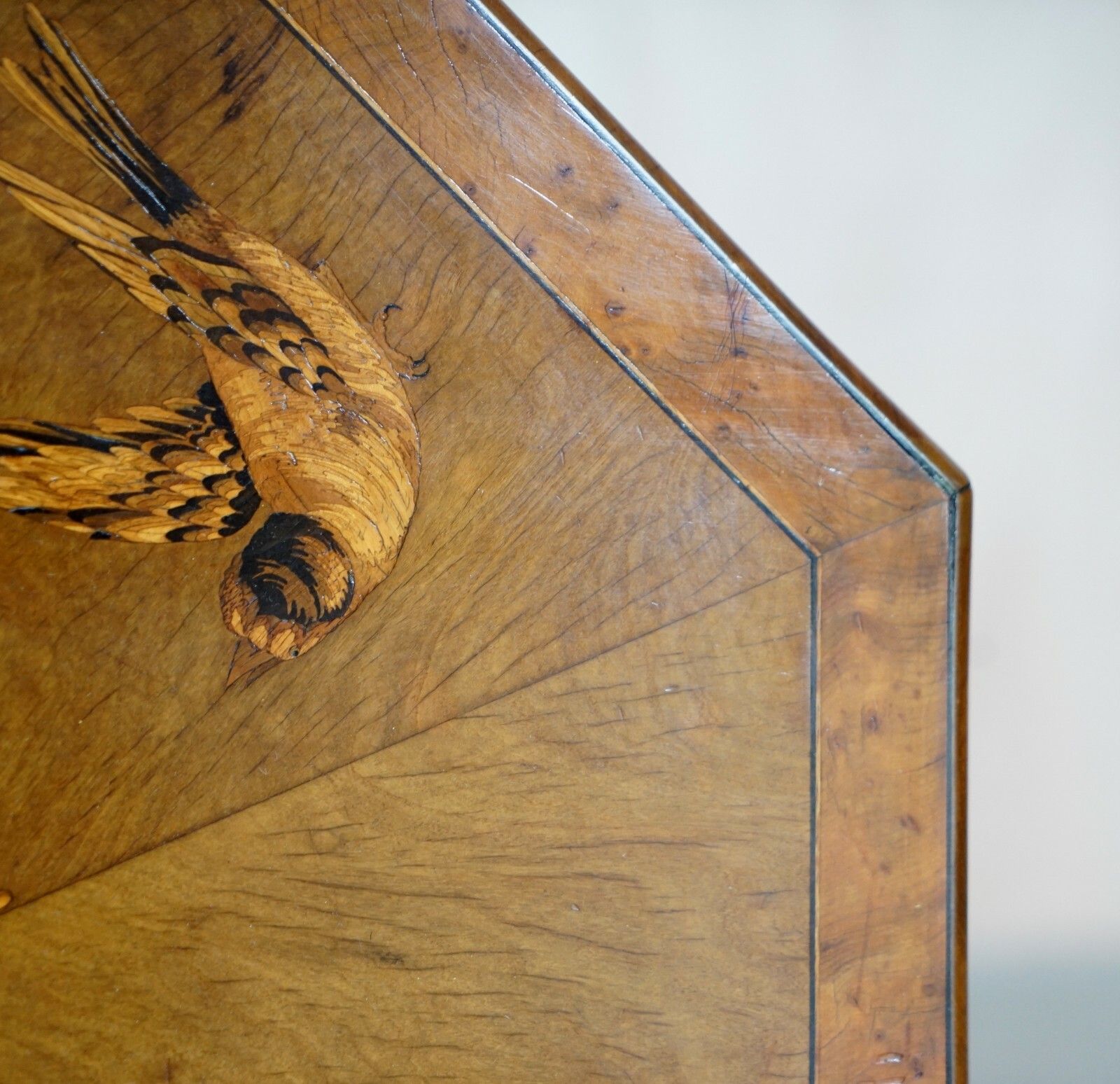 photo furniture Fully Restored Sublime Antique Marquetry Inlaid Bird Occasional Side Lamp Table