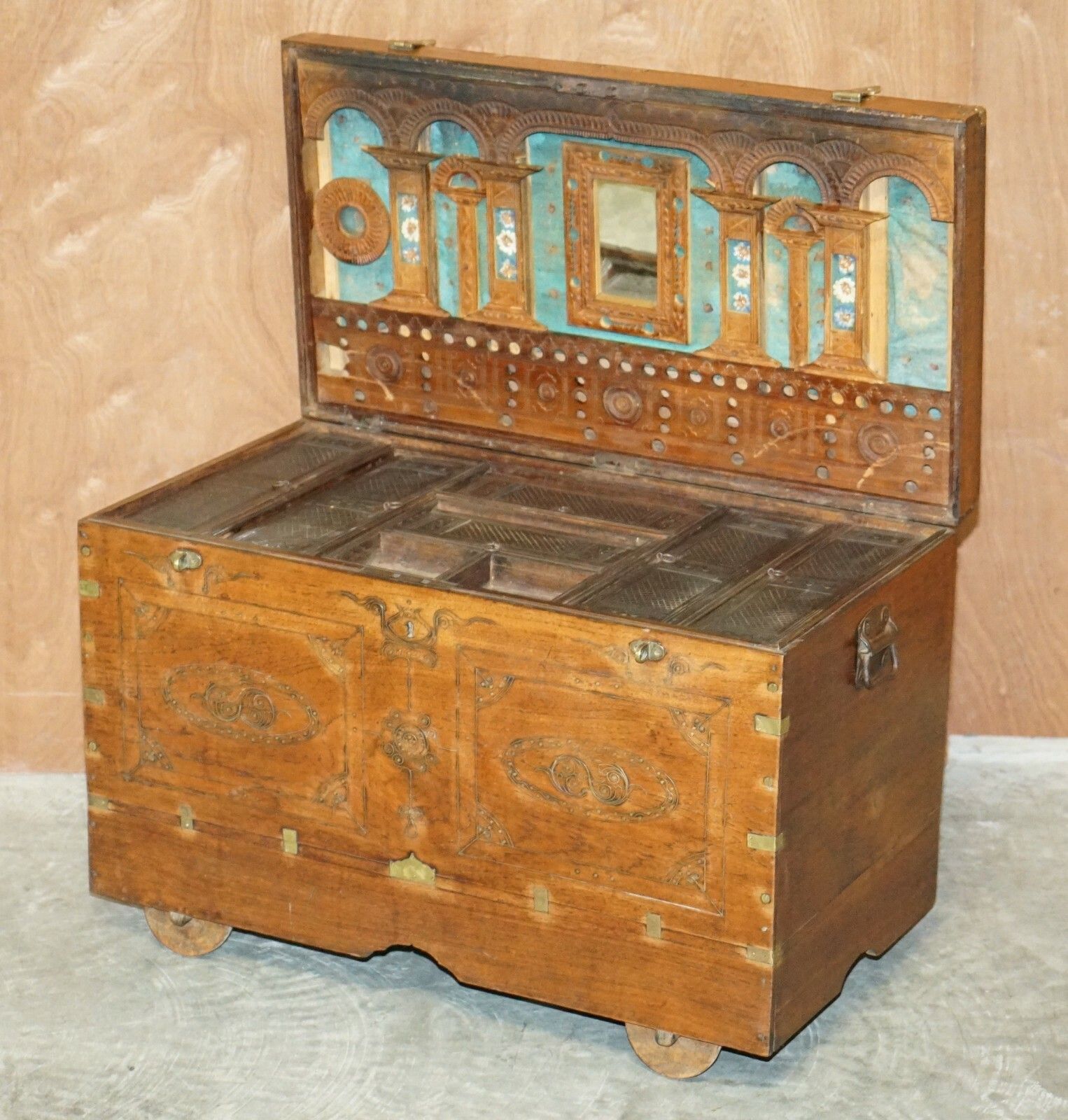 Antique Circa 1900 Indian Teluga Kavidpetti Marriage Dowry Campaign Chest Wheels photo vintage