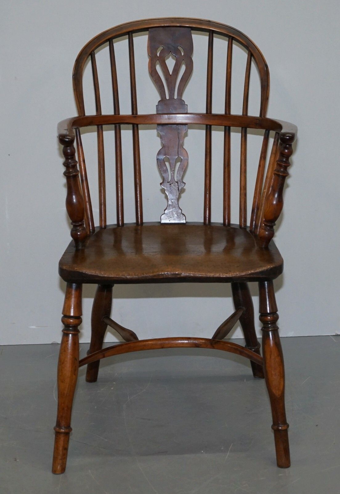 1 Of 6 Burr Yew Wood Windsor Armchairs Circa 1860 English Countryhouse Furniture photo for sale