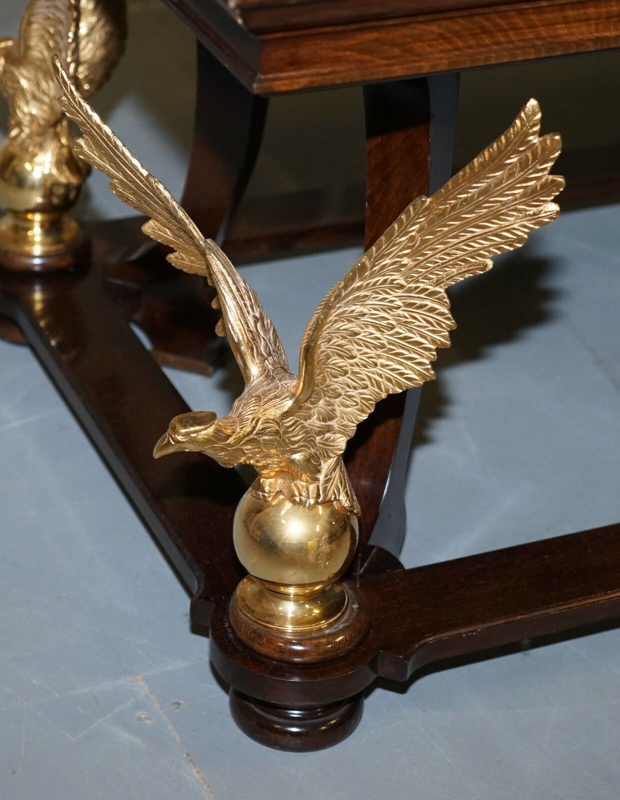 photo furniture Large And Ornate Green Marble, Mahogany & Gold Gilt Eagle Coffee Cocktail Table