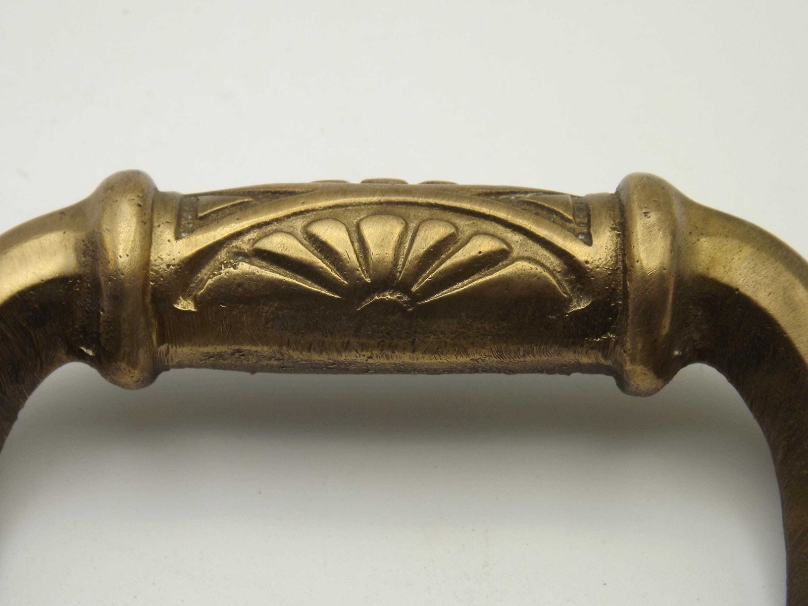 Paire de poignées de meuble françaises d'époque Art déco en laiton massif, en 2 tailles   Poignées françaises Art déco en laiton - Tirettes d'époque. photo 75.0