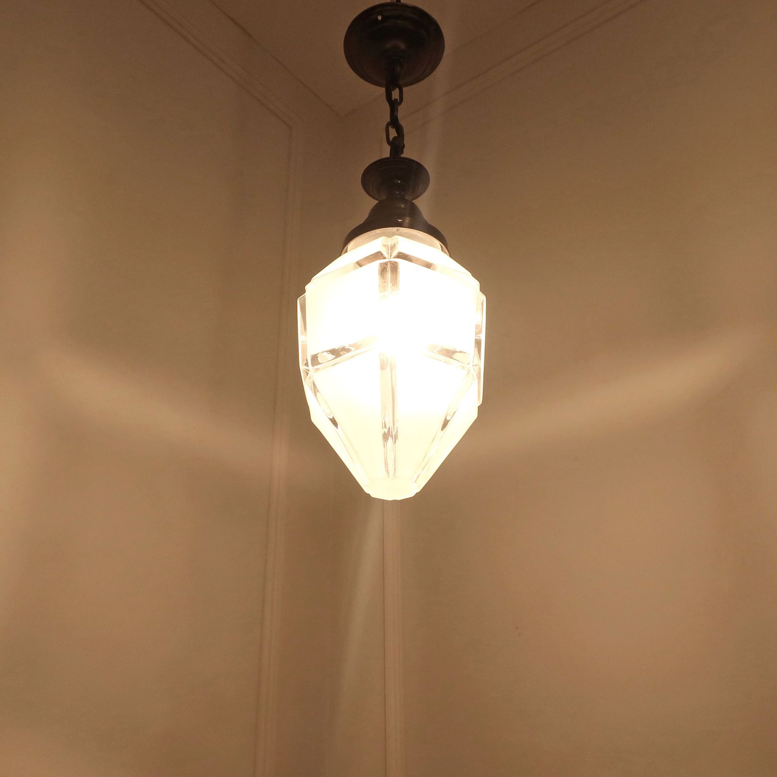 photo furniture Art Deco Frosted Glass Hexagonal Pendant Light