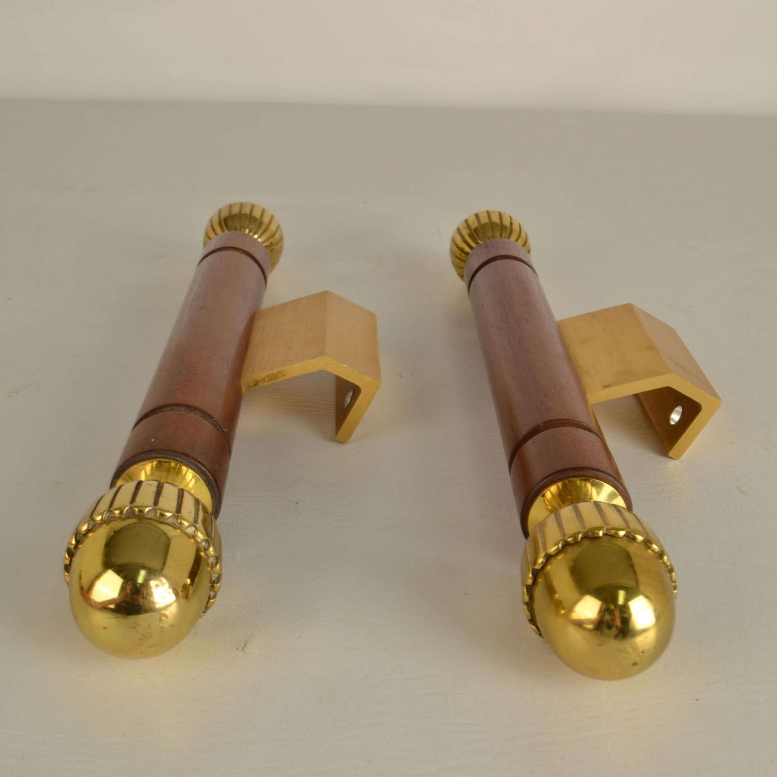 Pair Of Classical Push Pull Door Handles In Bronze And Wood photo 1800.0