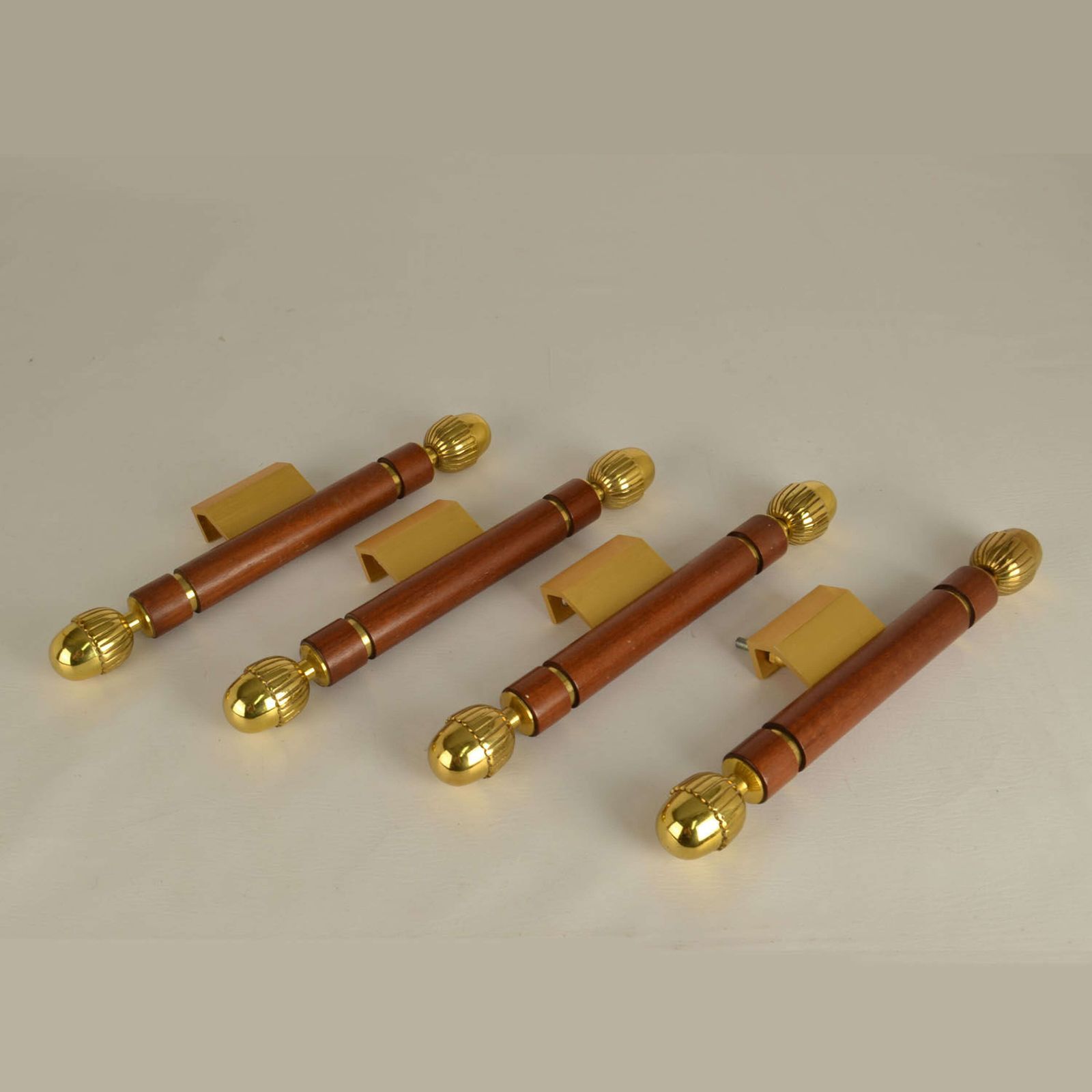 1800.0 Pair Of Classical Push Pull Door Handles In Bronze And Wood photo
