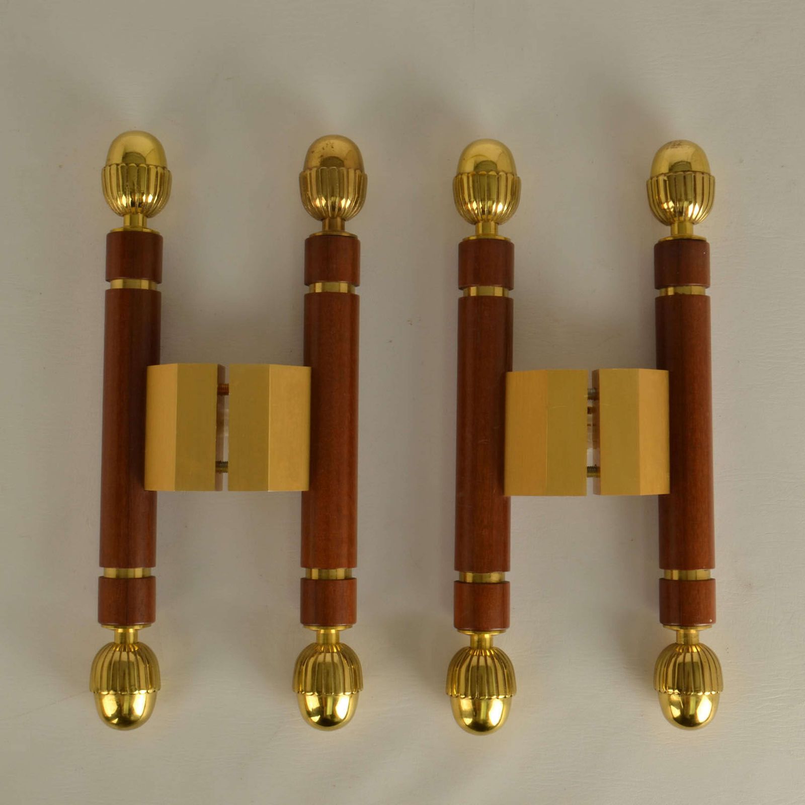 photo vintage Pair Of Classical Push Pull Door Handles In Bronze And Wood