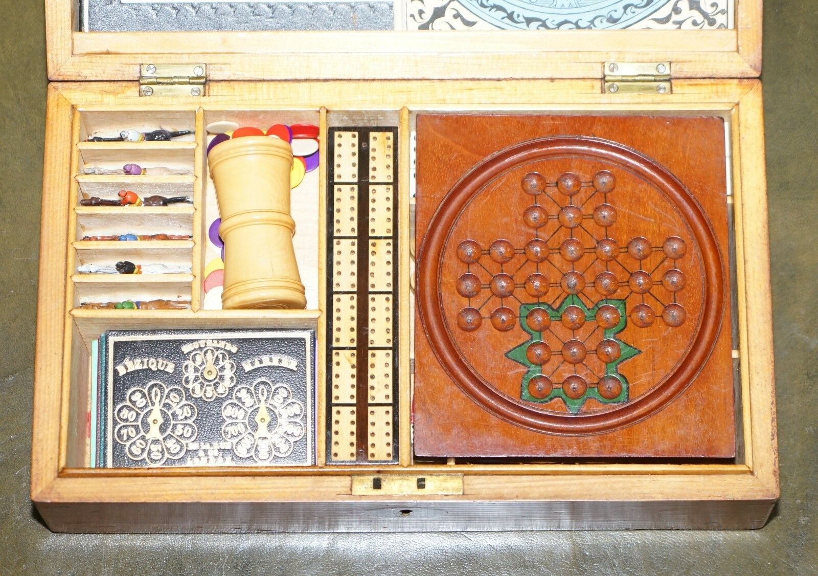 Lovely Circa 1890 Victorian Mahogany Games Compendium Chess Horse Racing Dice photo 1500.0