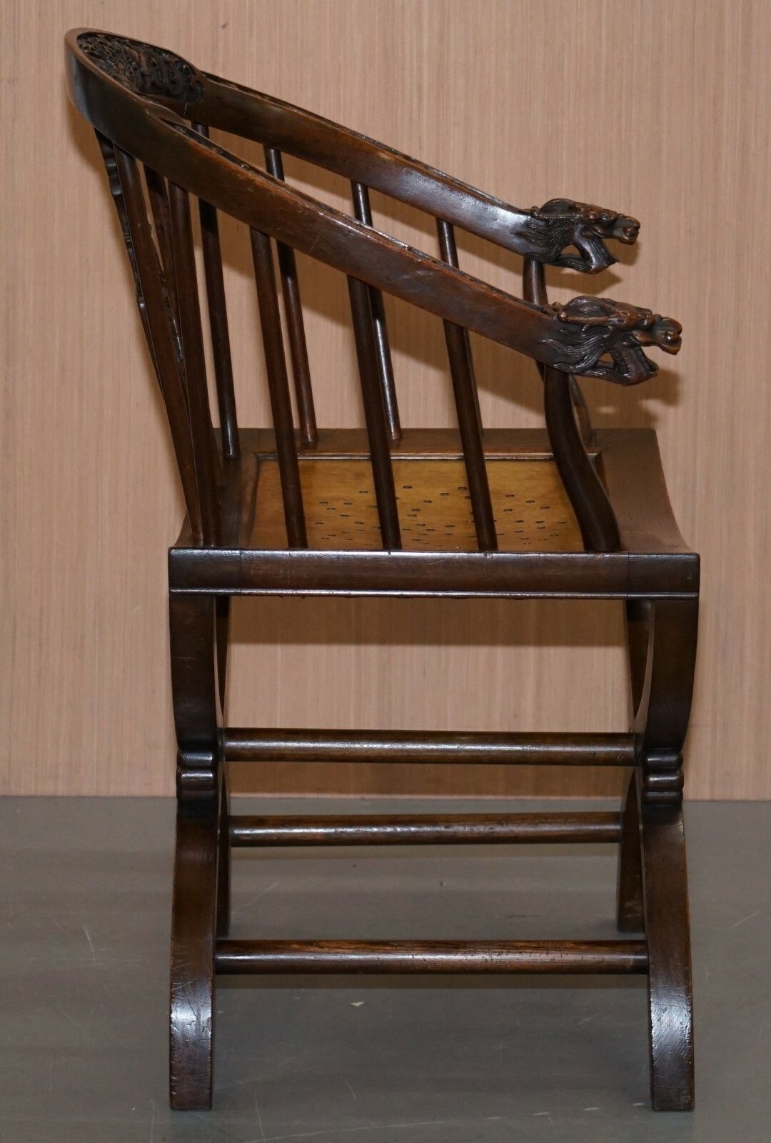 photo furniture Rare Pair Of Circa 1900 Anglo Chinese Hand Carved Savonarola Armchairs Dragons