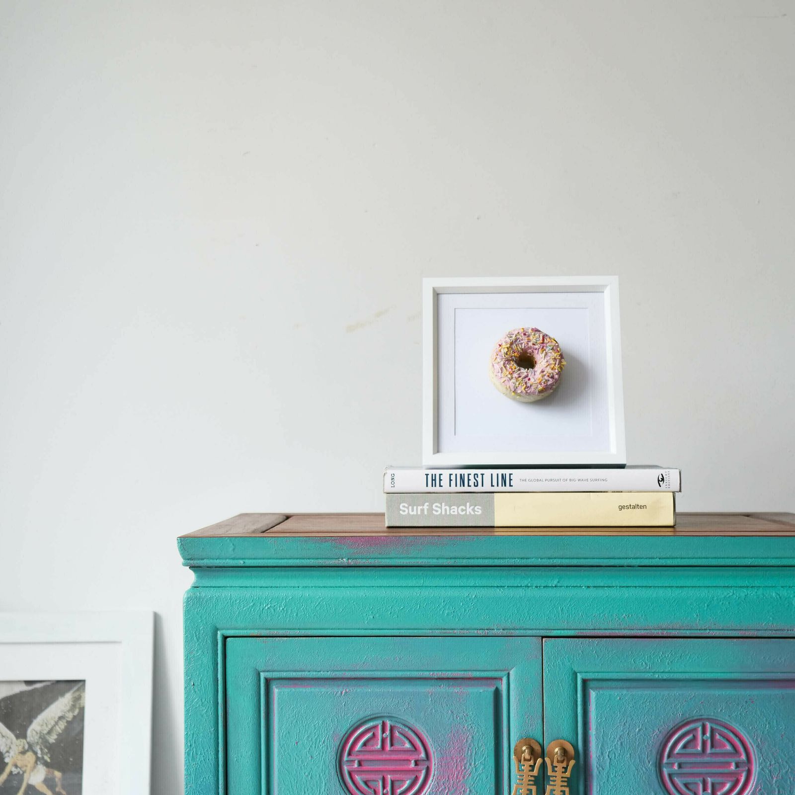 photo vinterior Bohemian Tv Stand Cabinet  Hand Painted  Livingroom Furniture Bedroom  Blue  Green  Pink  Bespoke  Peacock  Teal Boho