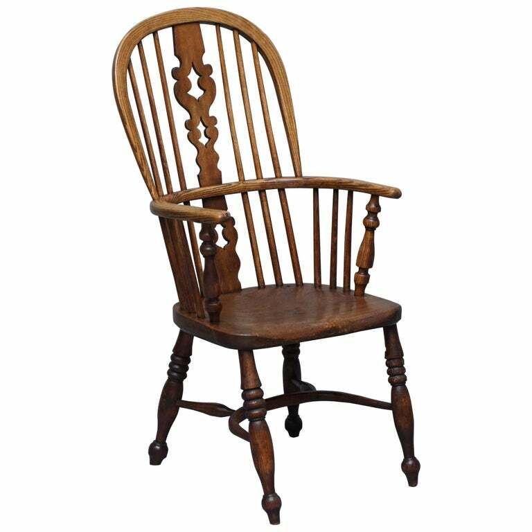 English Classic Antique 19th Century Elm Hoop Back West Country Windsor Armchair