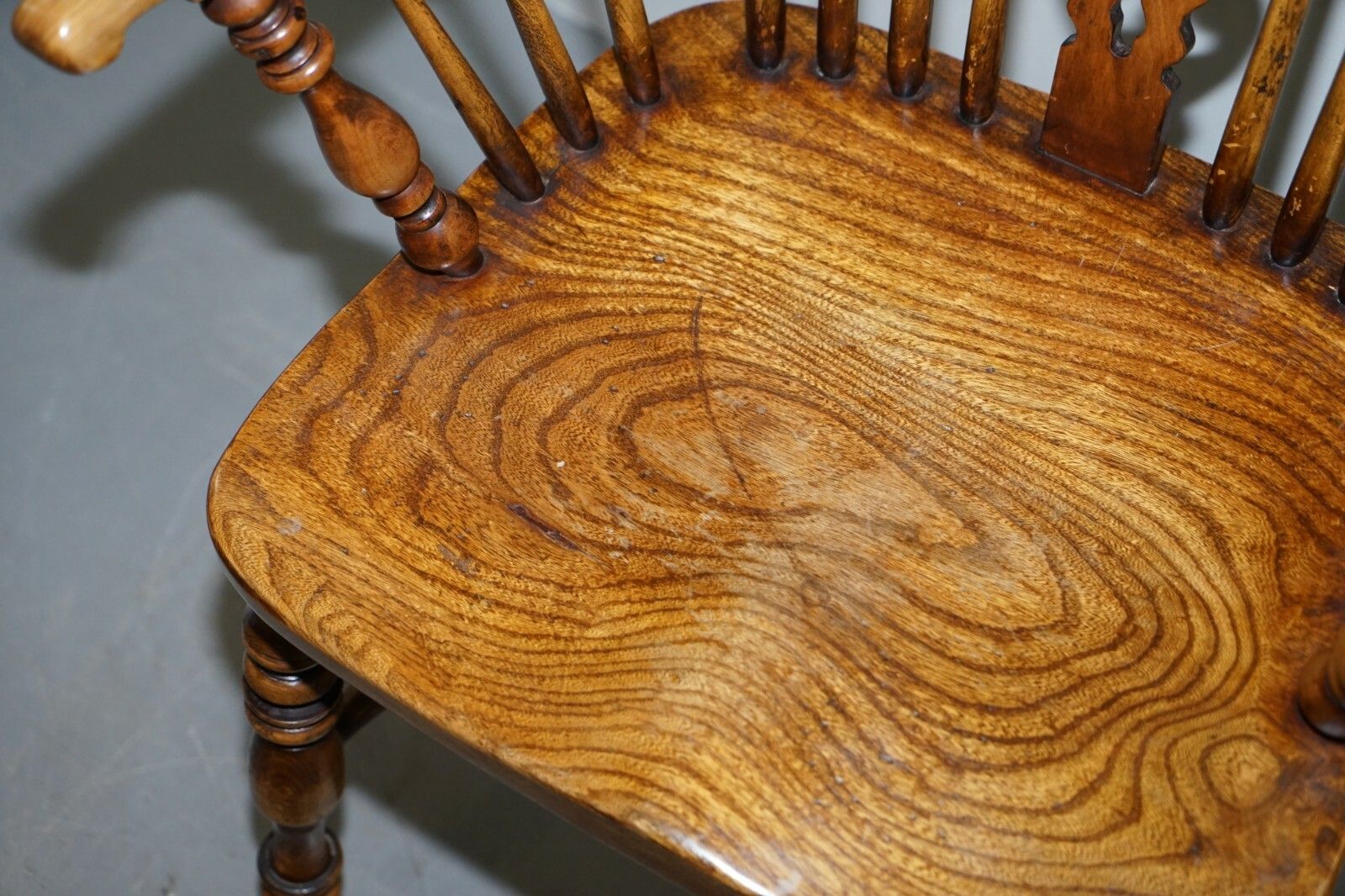 English Classic Antique Victorian 19th Century Elm Hoop Back Windsor Armchair photo 1350.0