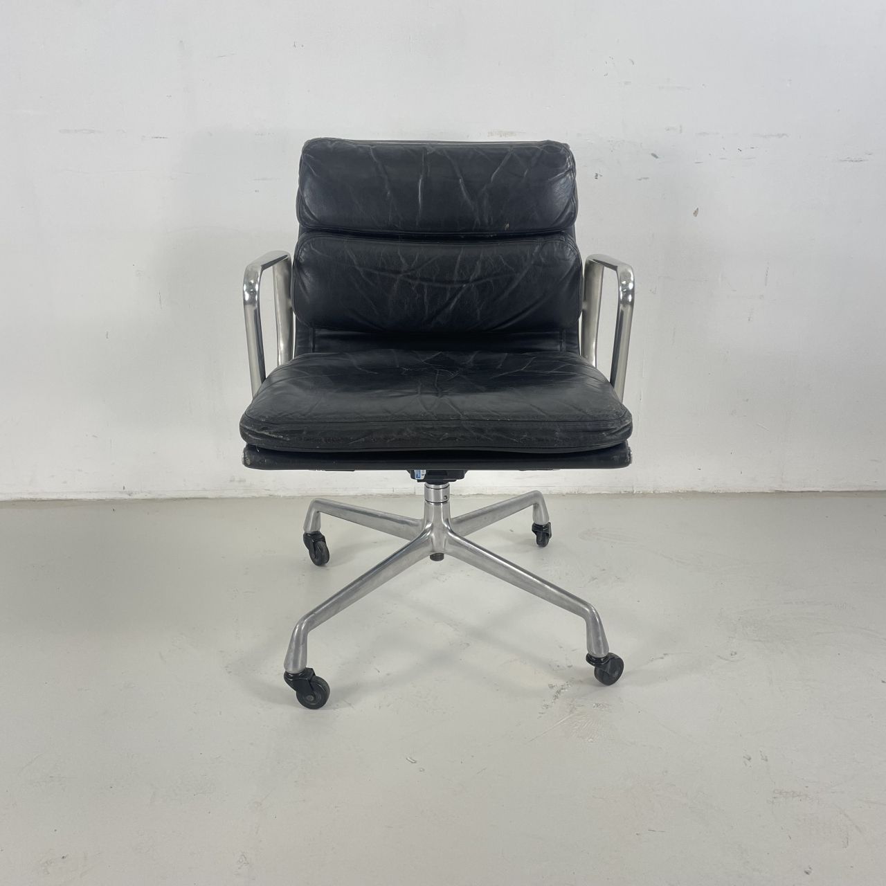 Eames Black Leather Soft Pad Group Chair photo furniture
