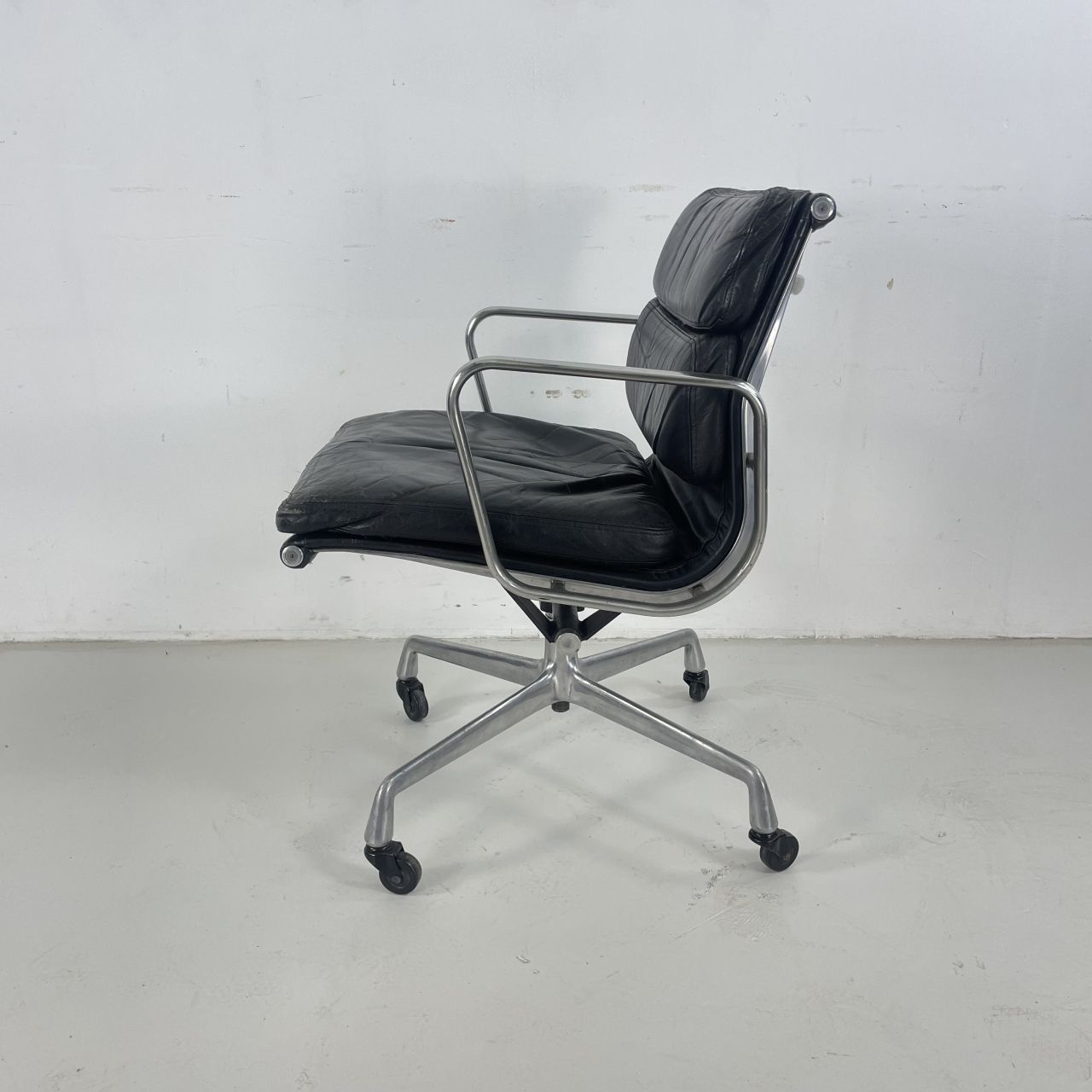 Eames Black Leather Soft Pad Group Chair photo vinterior