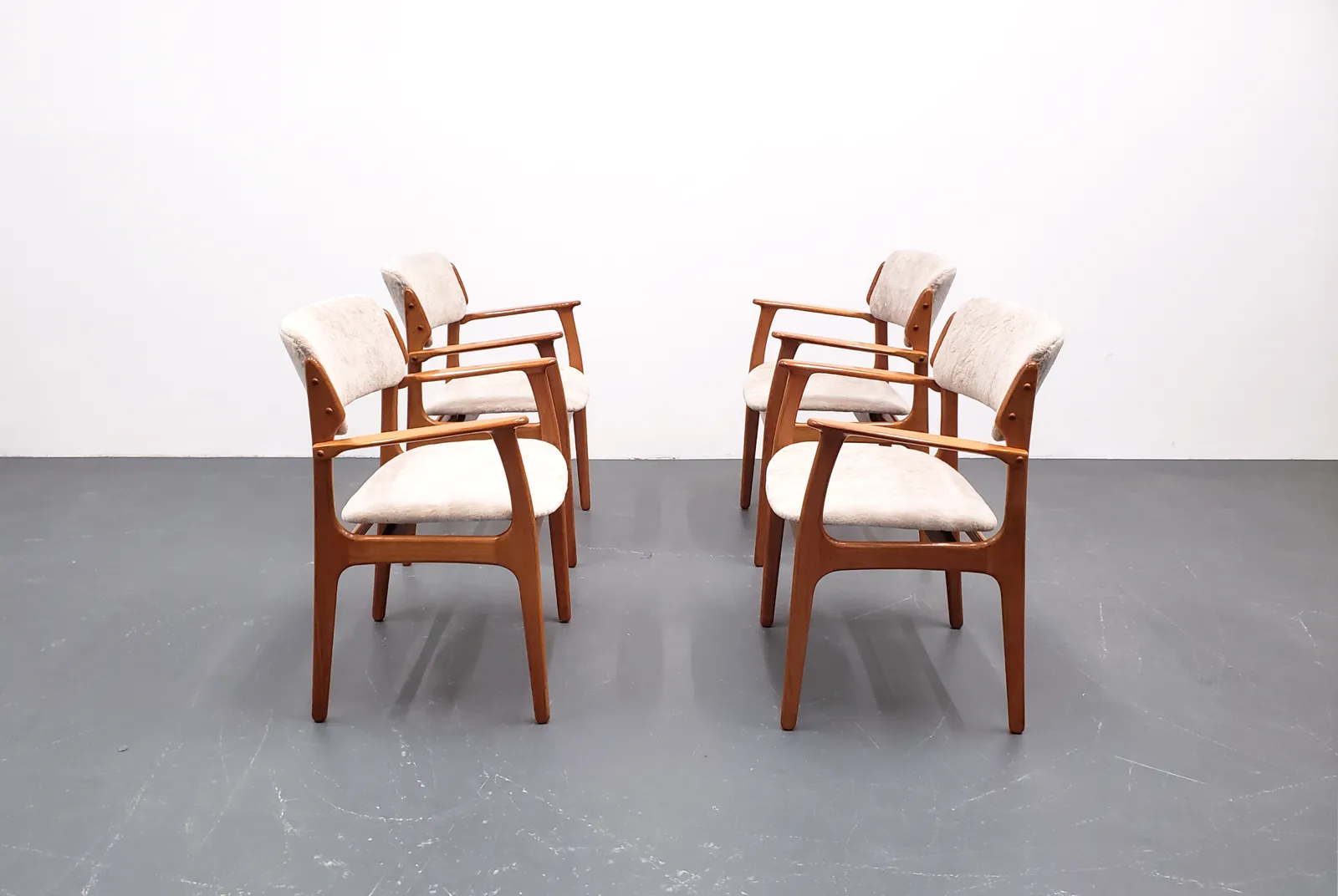 photo furniture Erik Buch Chair, Model 50 In Teak