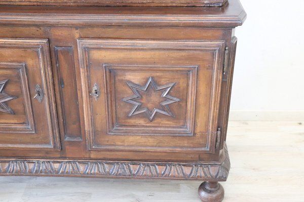 Antique Cabinet In Walnut Wood, 1600s photo 5727.0