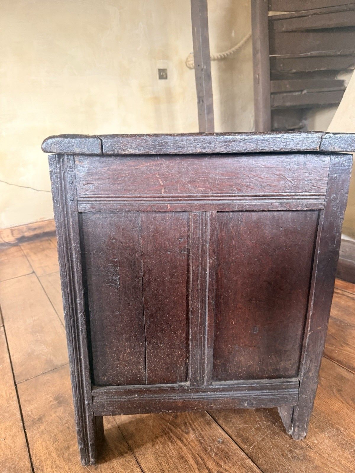photo vinterior English Substancial Heavy Large Antique Oak Panelled Chest Coffer Circa 1600's