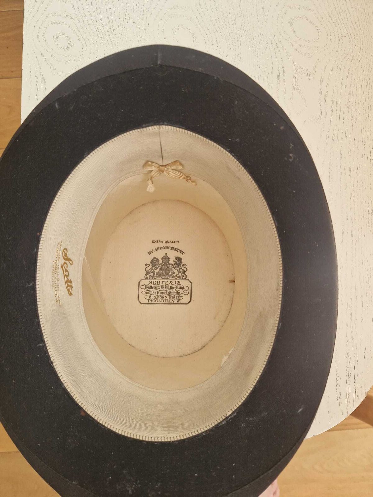 1940s Hatbox (With Moleskin Top Hat And A Velvet Bowler Hat Inside) photo Home Decor
