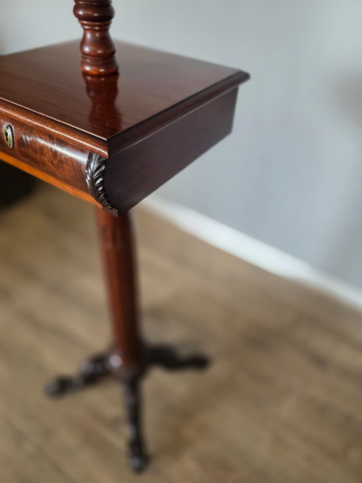 photo vintage Victorian 1909 Mahogany American Gentleman's Shaving Stand/Vanity Mirror Stand