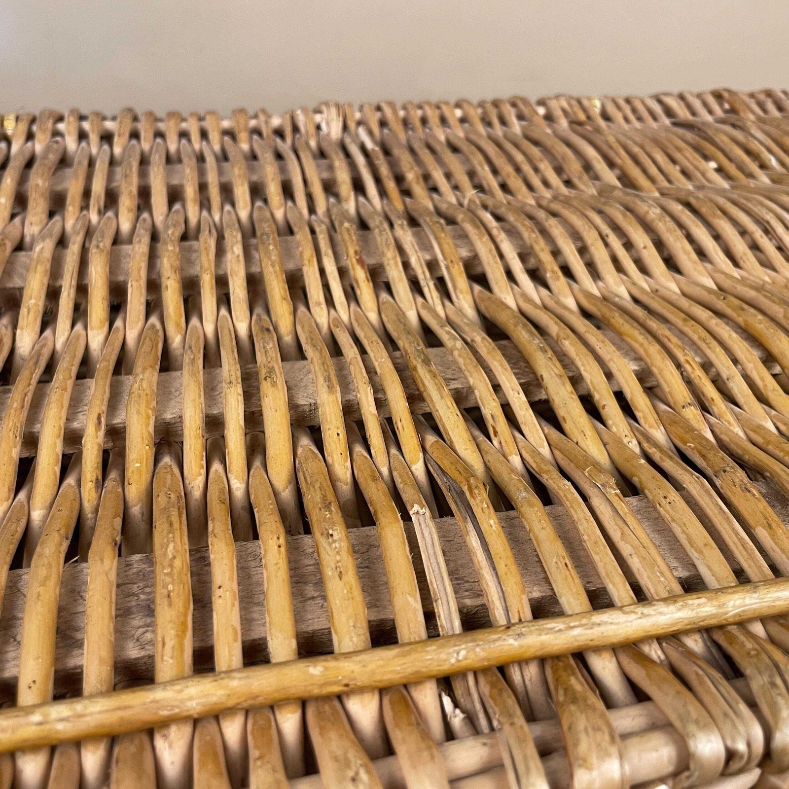 photo for sale Rectangle Basket Woven Wicker Brown Antique Storage Lidded Lid Log Toys Tidy Handle Vintage Rectangle Lockable Picnic