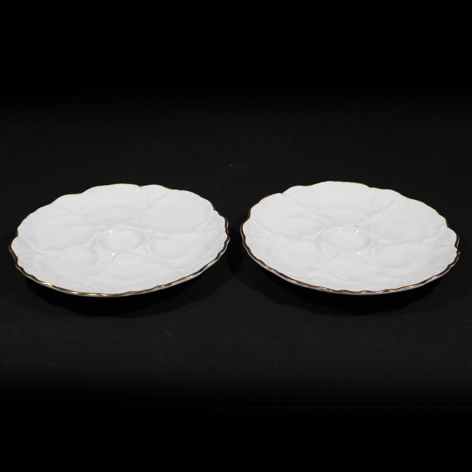 Art Deco Oyster Plates In White And Gold Porcelain By Hutschenreuther S/2