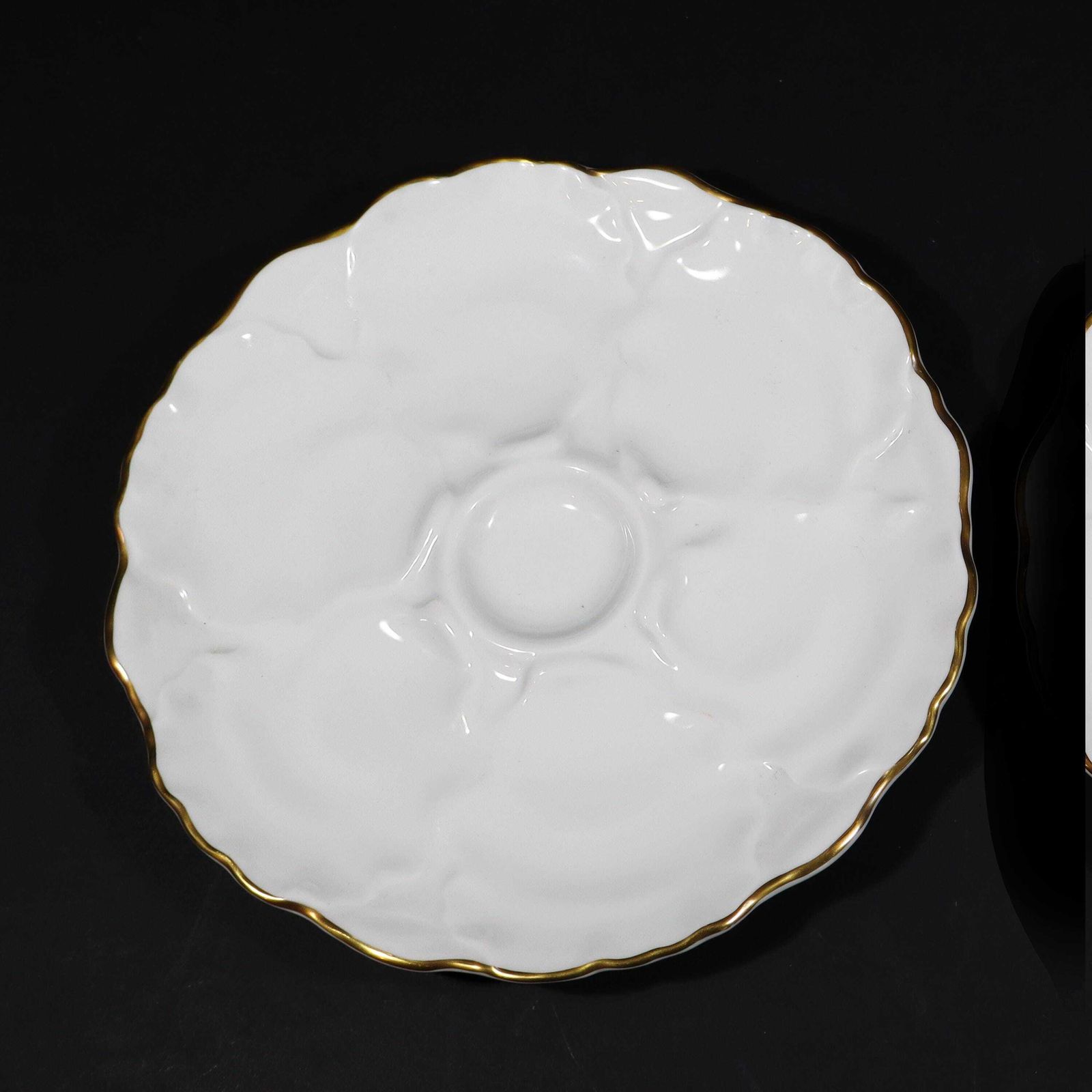Art Deco Oyster Plates In White And Gold Porcelain By Hutschenreuther S/2 photo Home Decor
