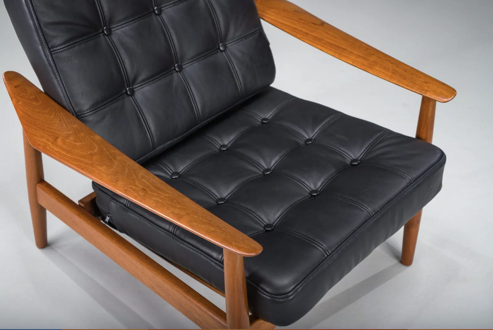 Mid Century Modern Fd 164 Armchair In Teak And Black Leather By Arne Vodder For Cado, Denmark, 1960s photo for sale