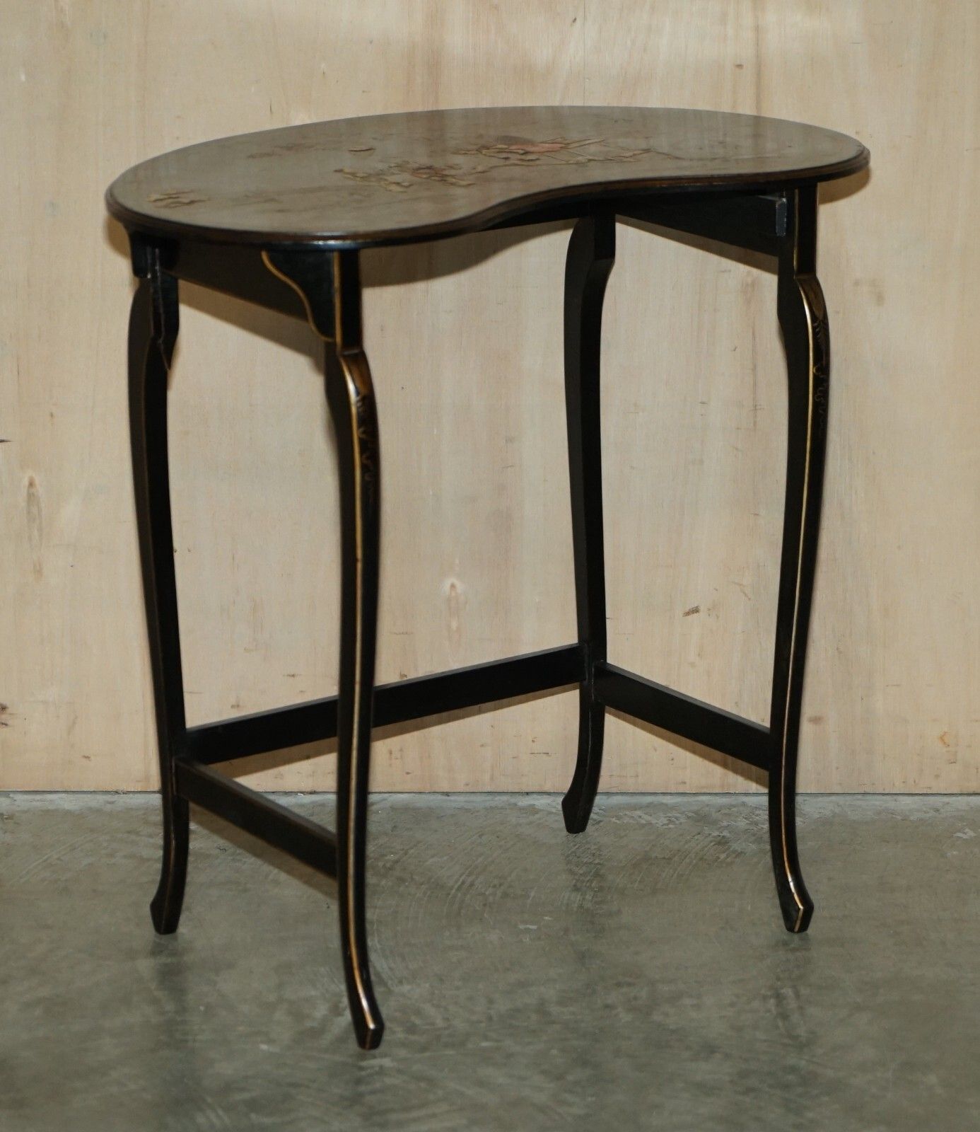 Nest Of Three Circa 1900 Chinese Chinoiserie Lacqurered Side Kidney Tables photo 1350.0