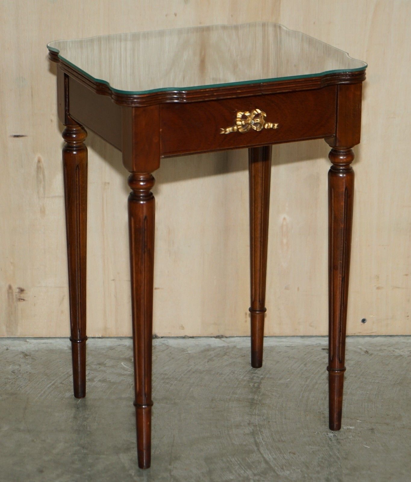 photo furniture Vintage Nest Of Three French Empire Flamed Mahogany Side End Lamp Wine Tables