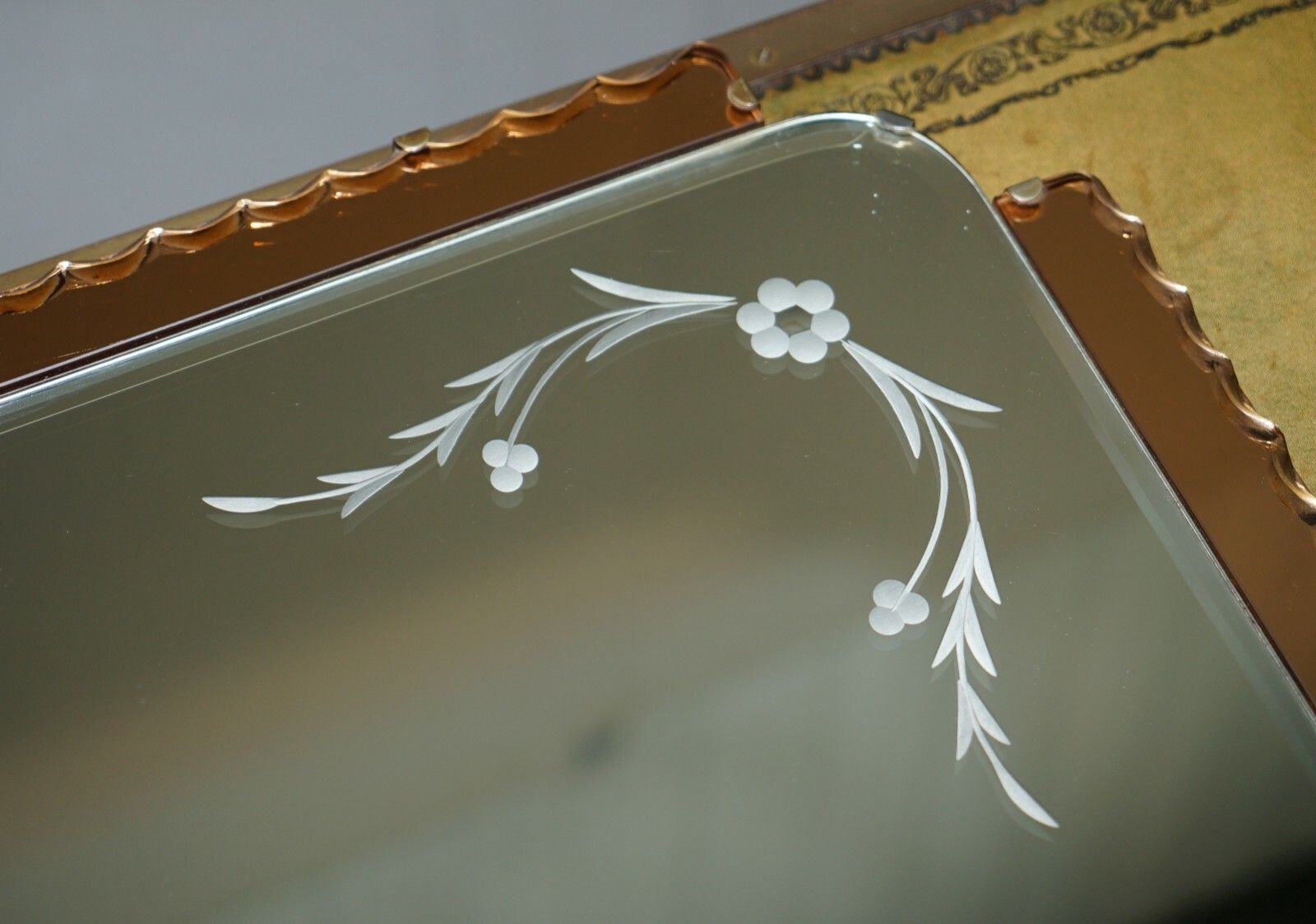Lovely 1930's Peach French Art Deco Venetian Etched & Engraved Bevelled Mirror photo Home Decor