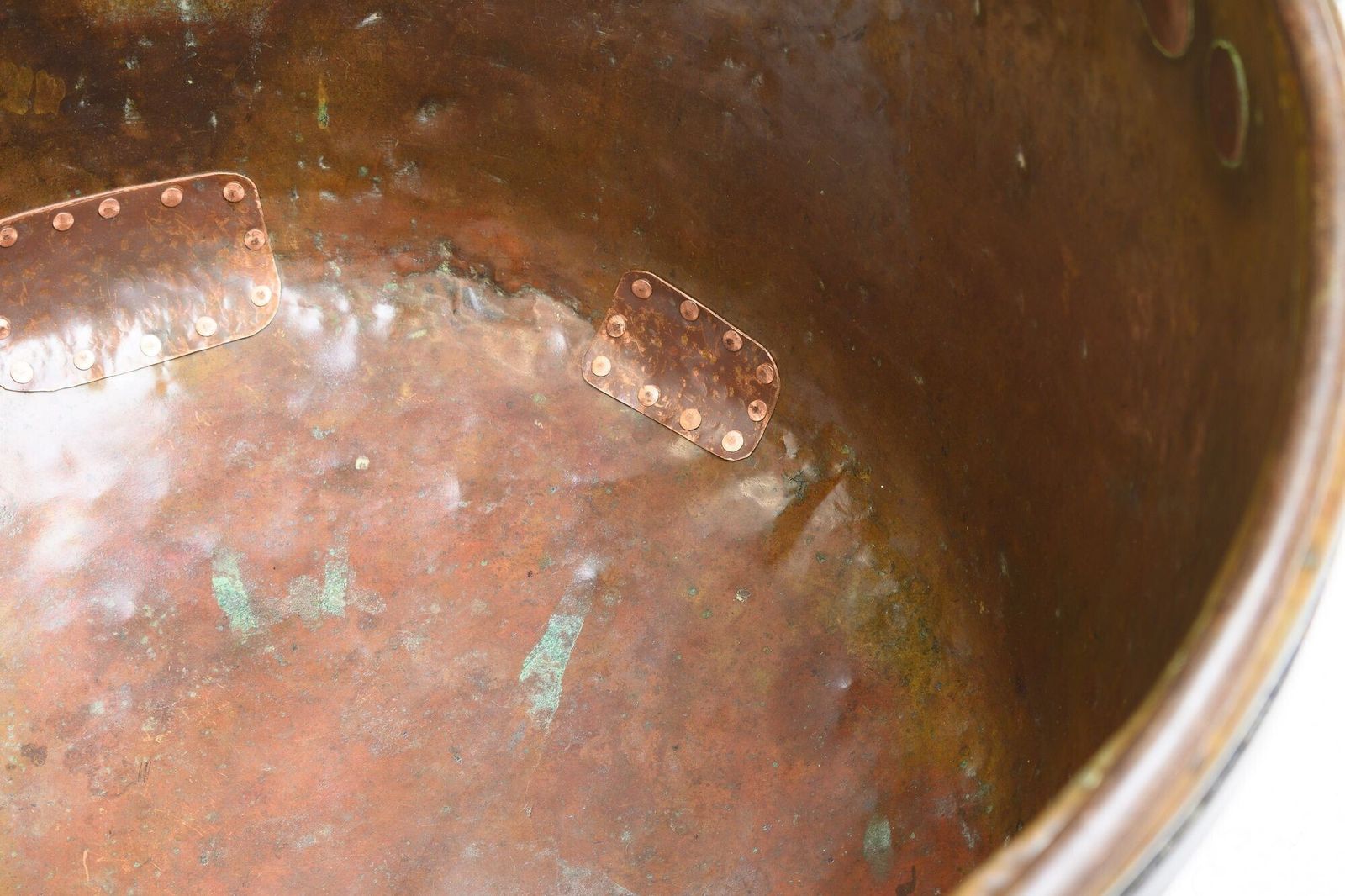 Copper Cauldron, 1800s, Antique photo vinterior